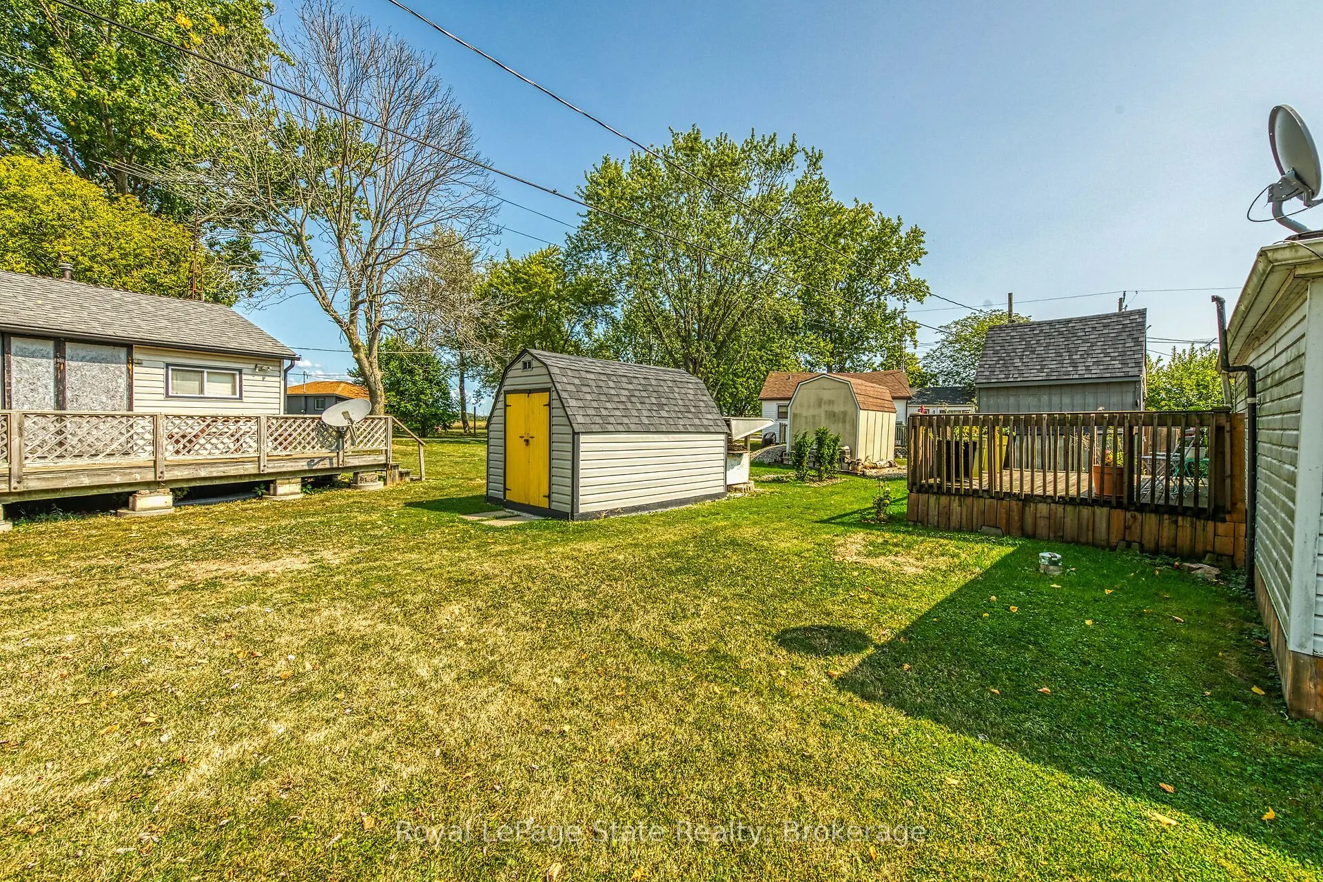 17 Maple Lane E