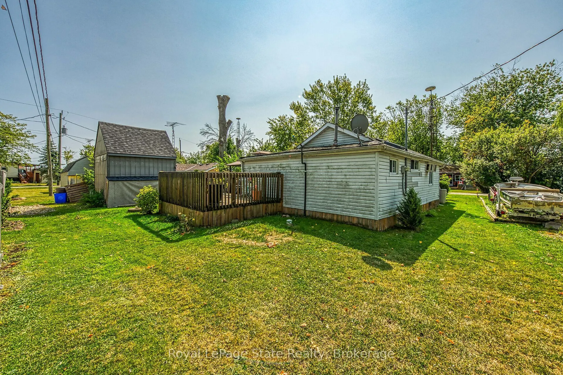 17 Maple Lane E