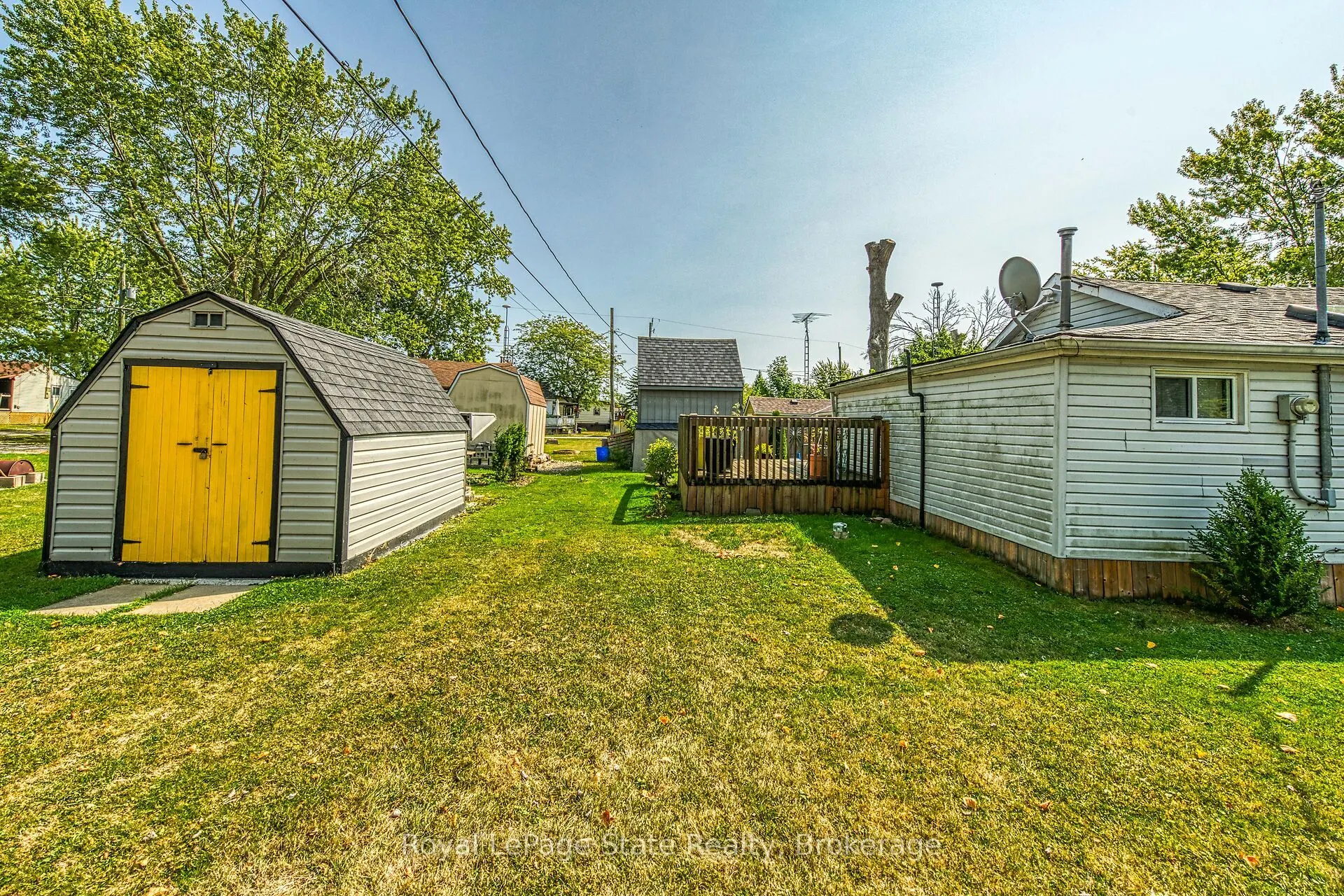 17 Maple Lane E