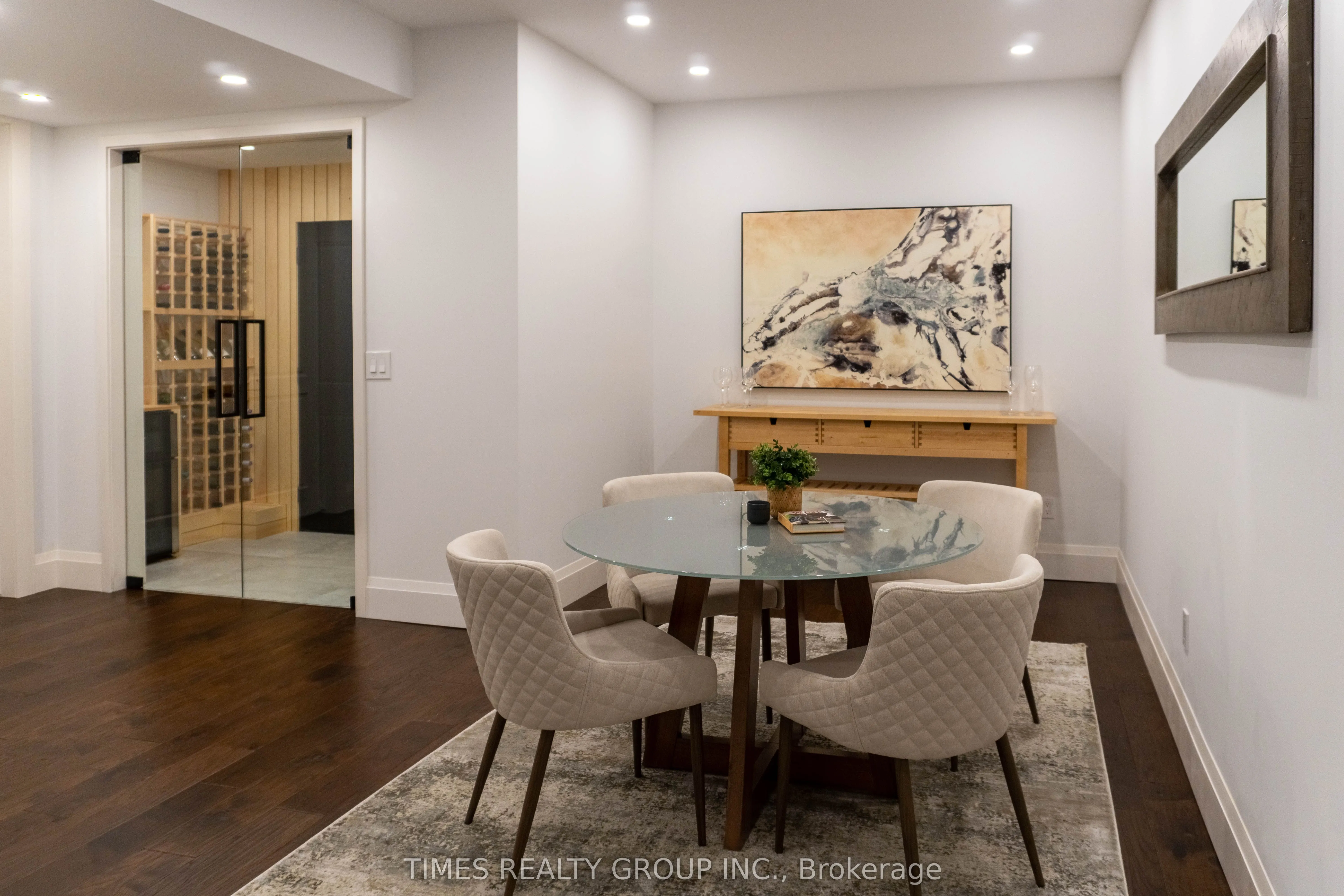 64 Ravina Crescent