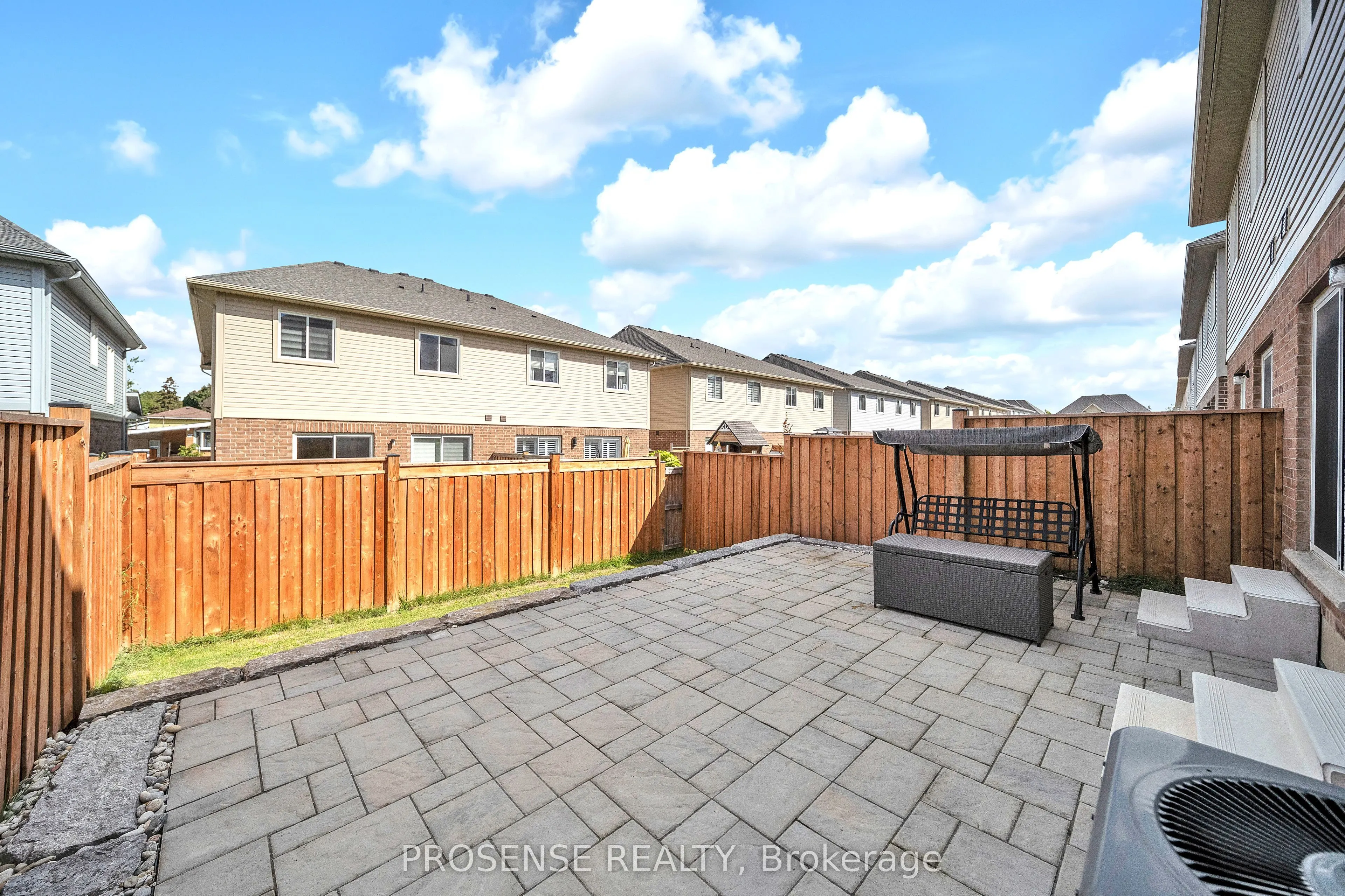 9 Starling Drive