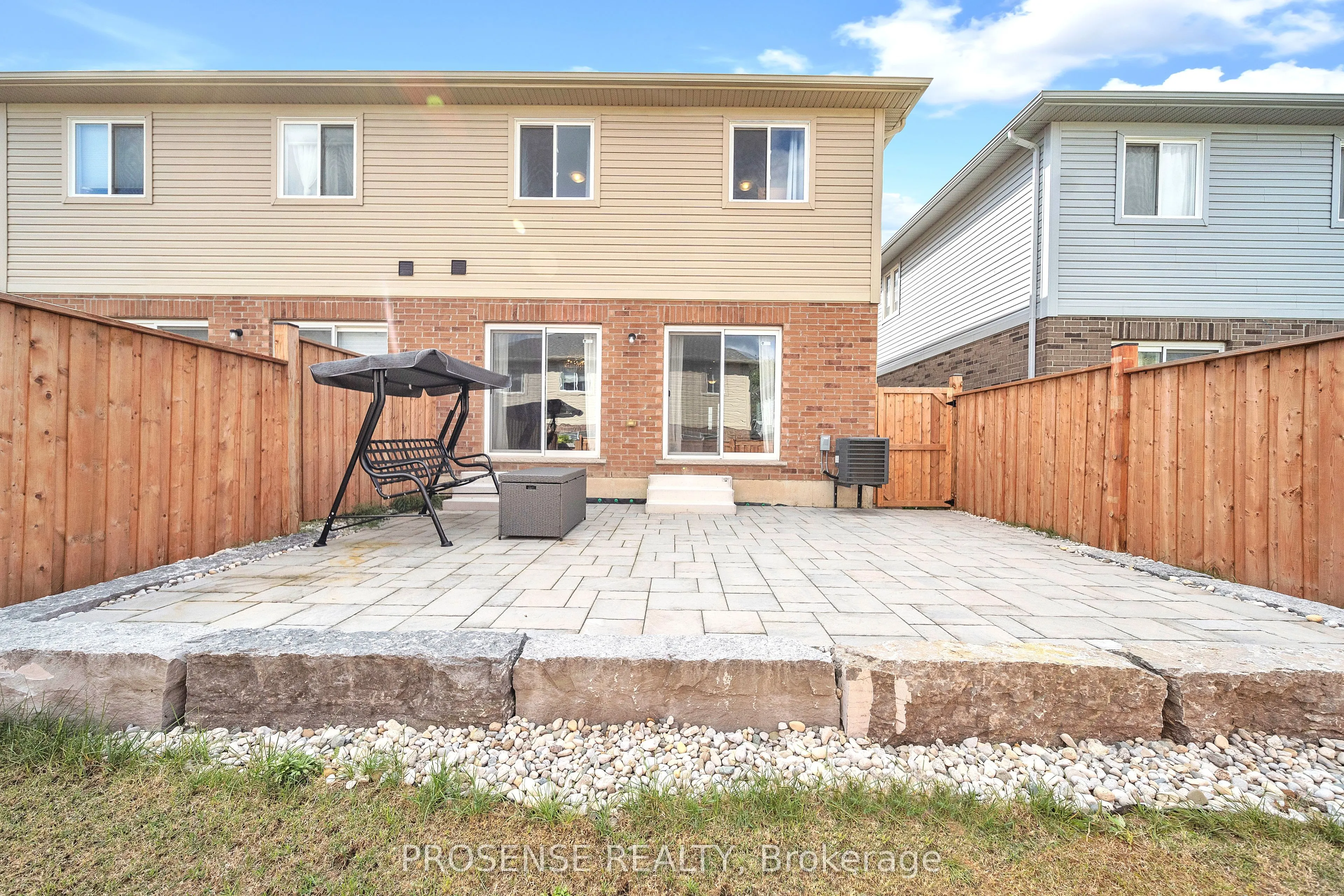 9 Starling Drive
