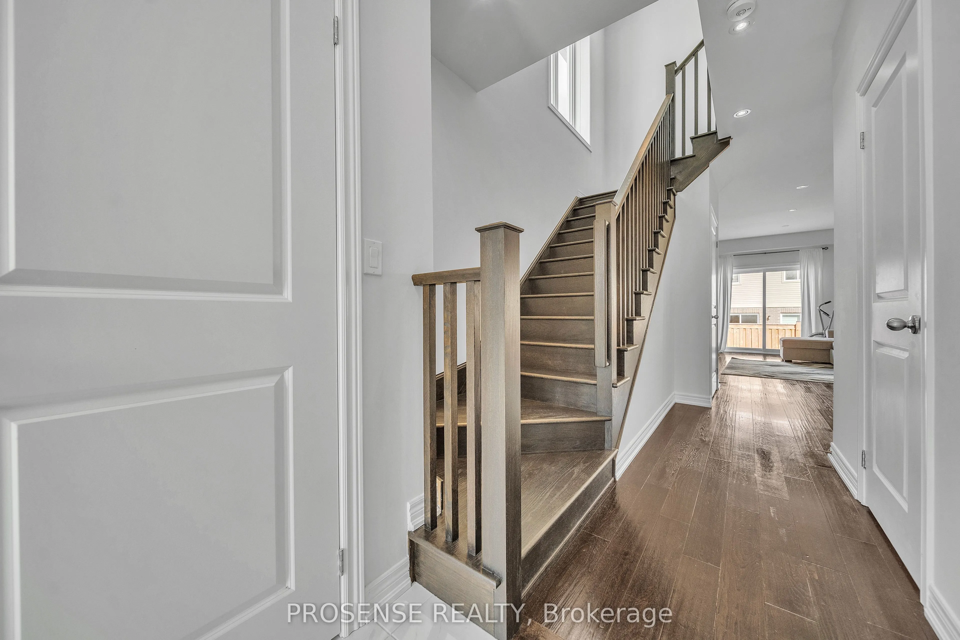 9 Starling Drive