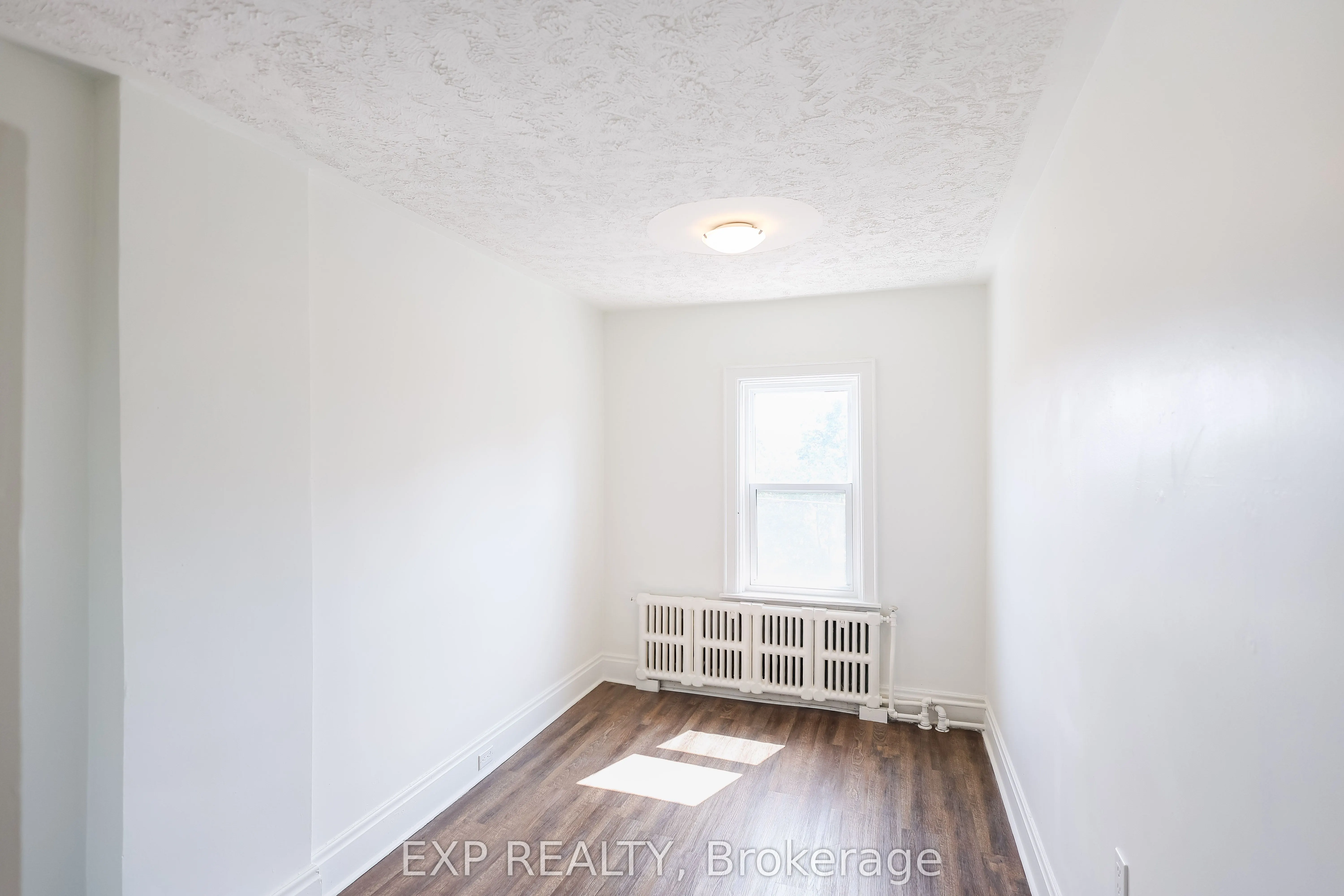 69 Victoria Avenue N, #3