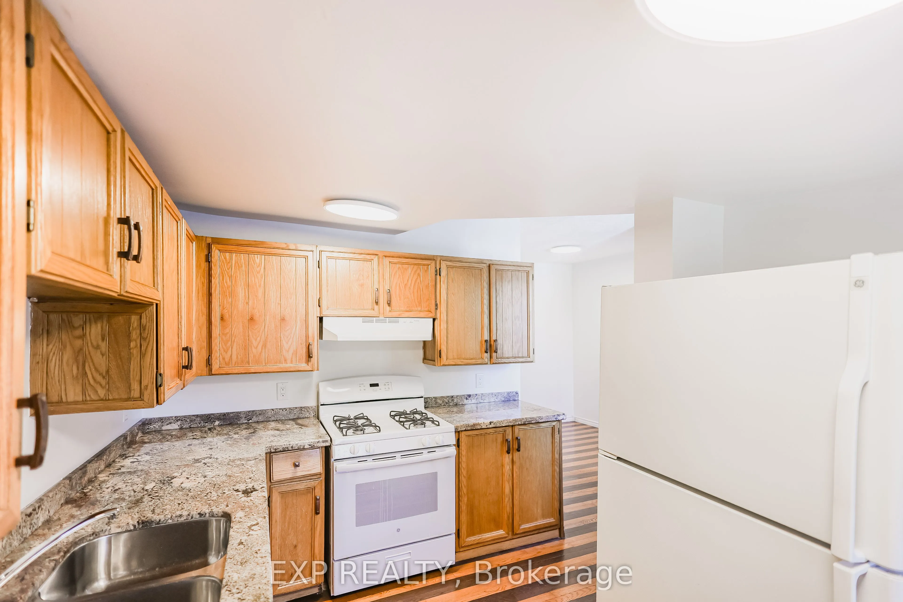 69 Victoria Avenue N, #3