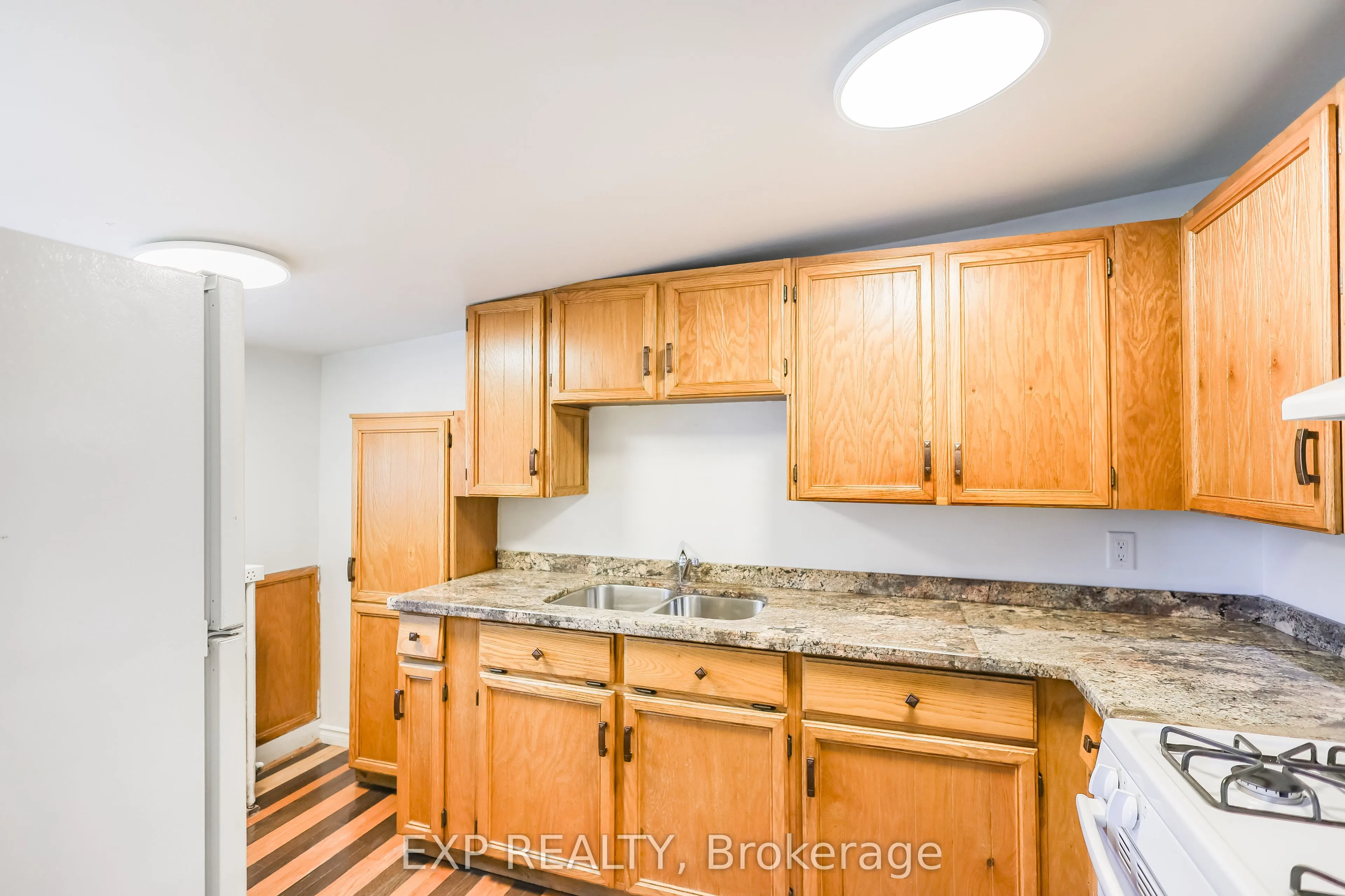 69 Victoria Avenue N, #3