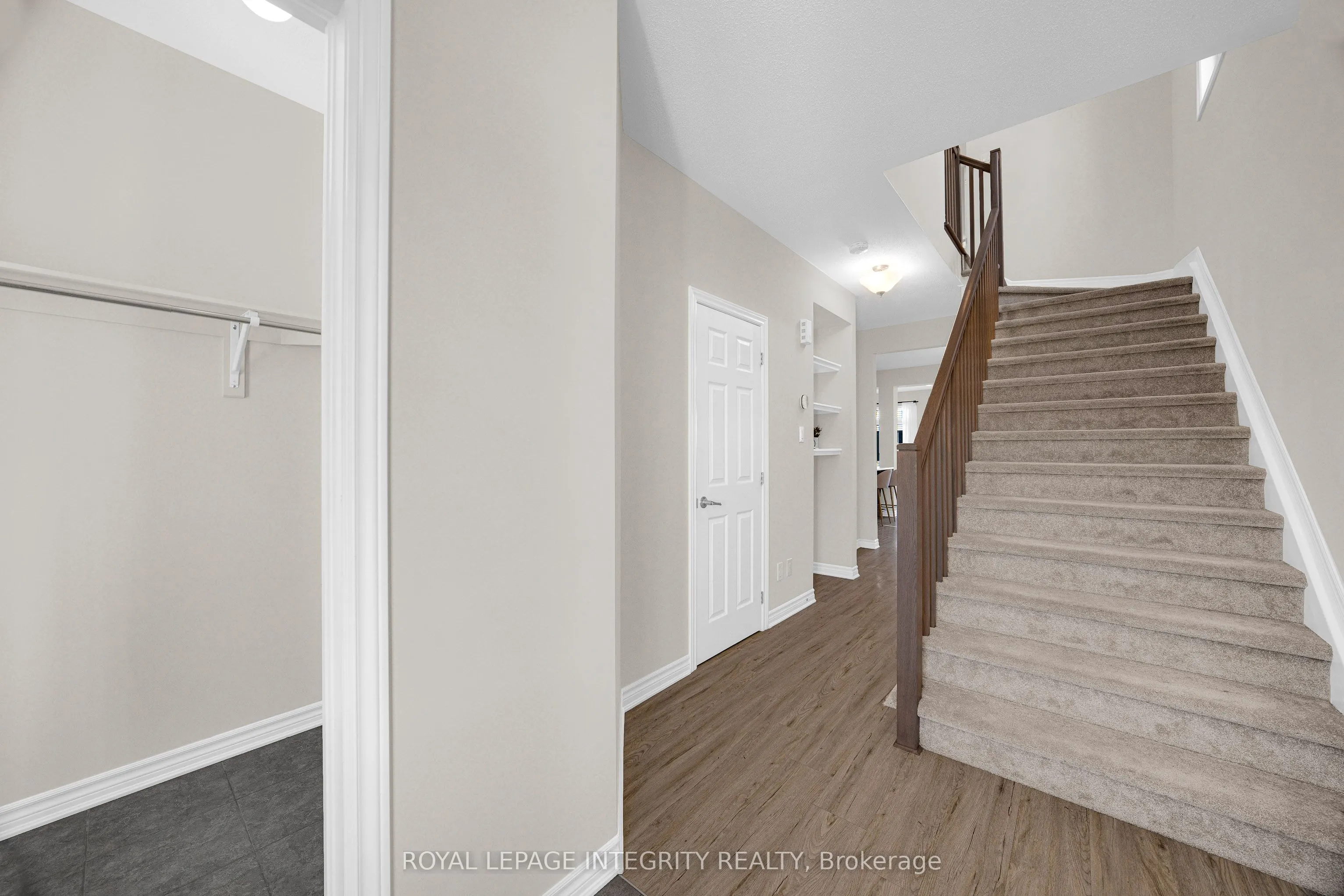 215 Merak Way
