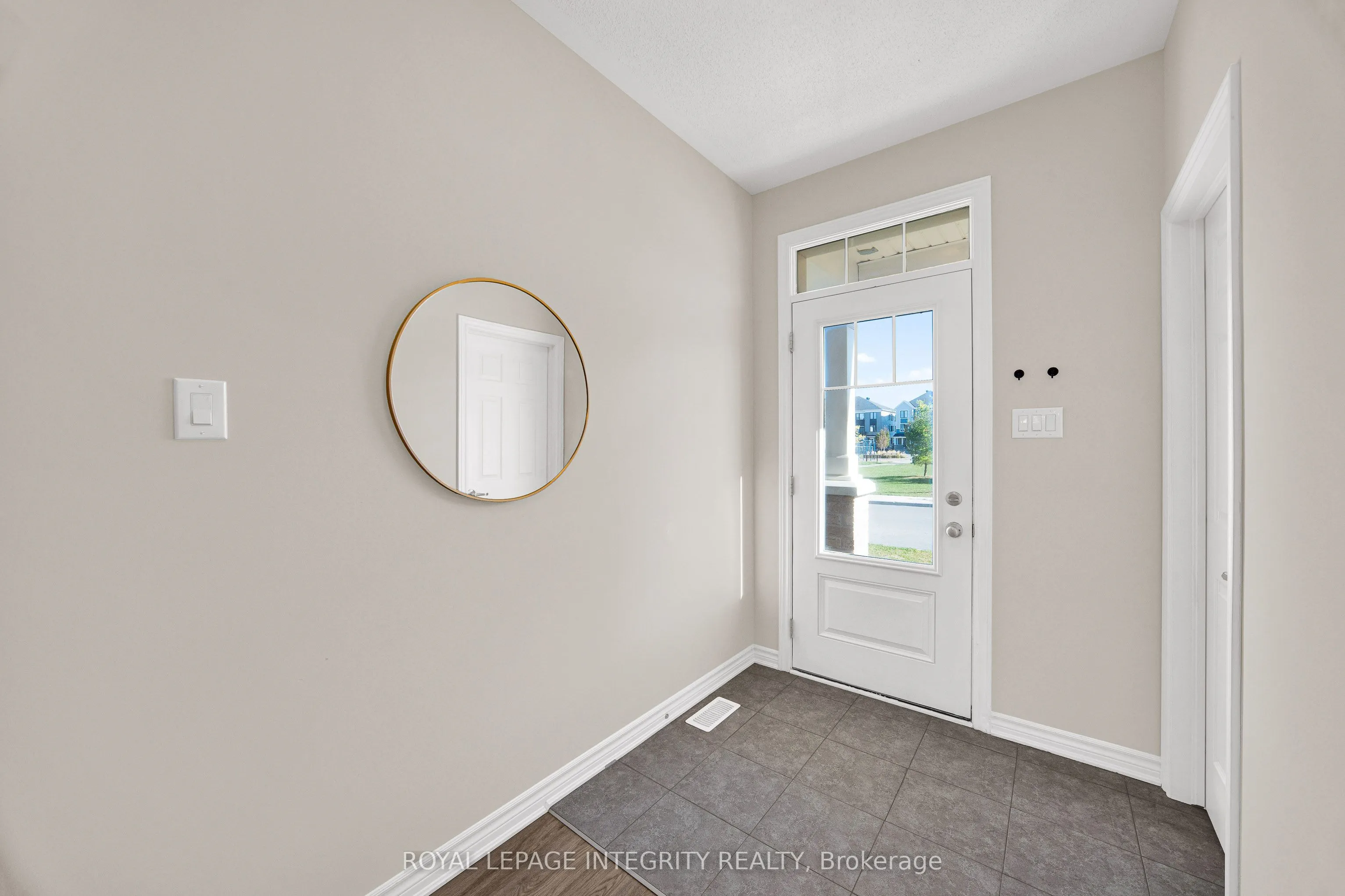 215 Merak Way