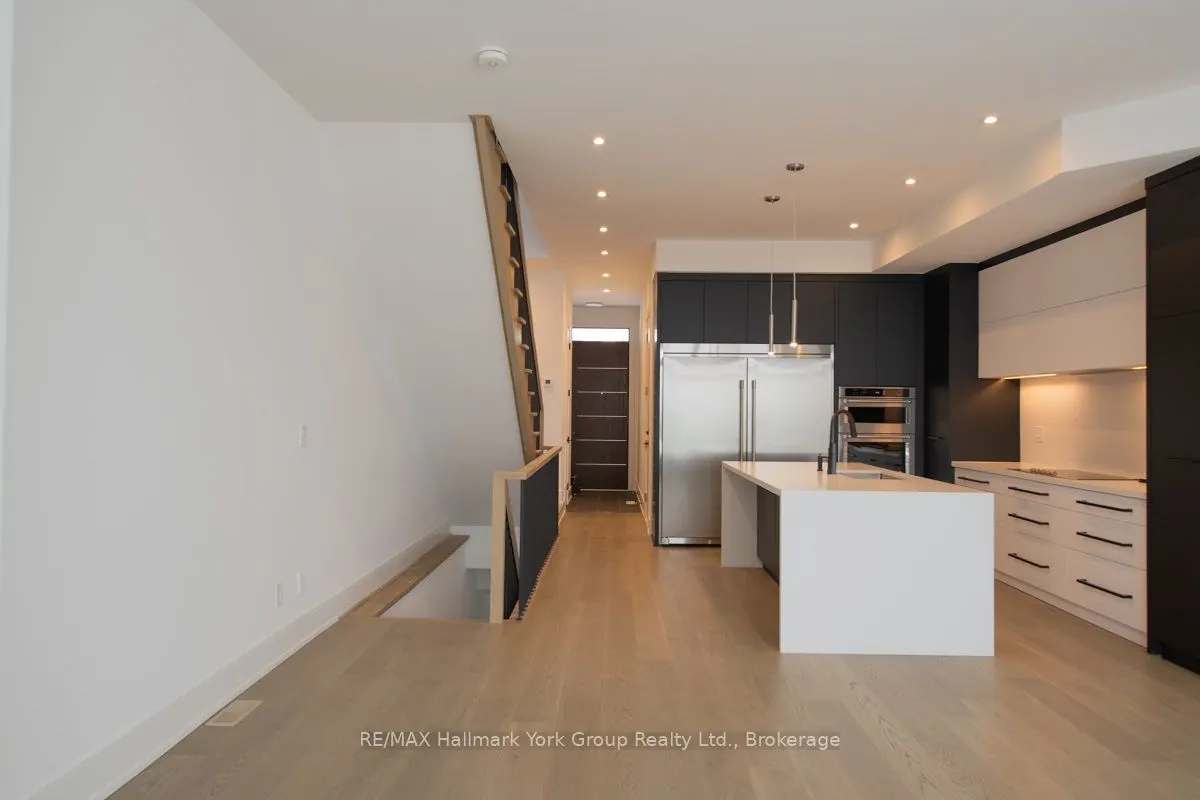 10 Waterview Lane