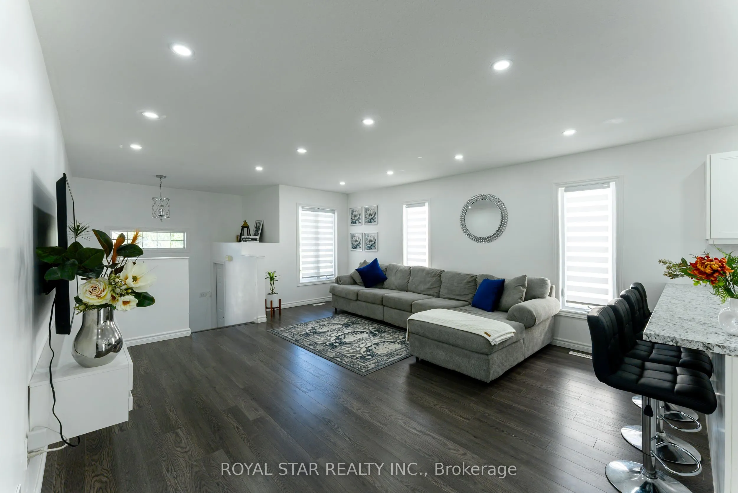 3 Kerr Crescent