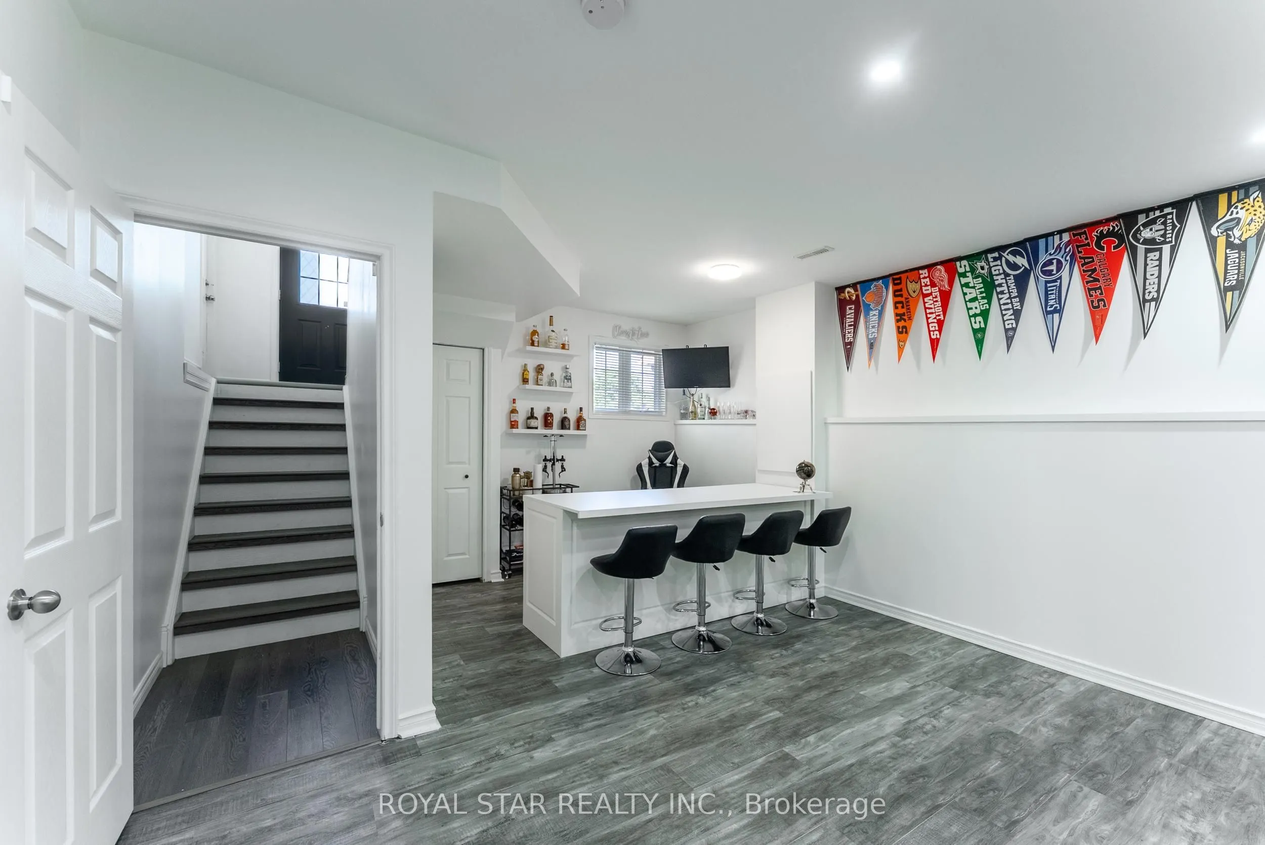 3 Kerr Crescent