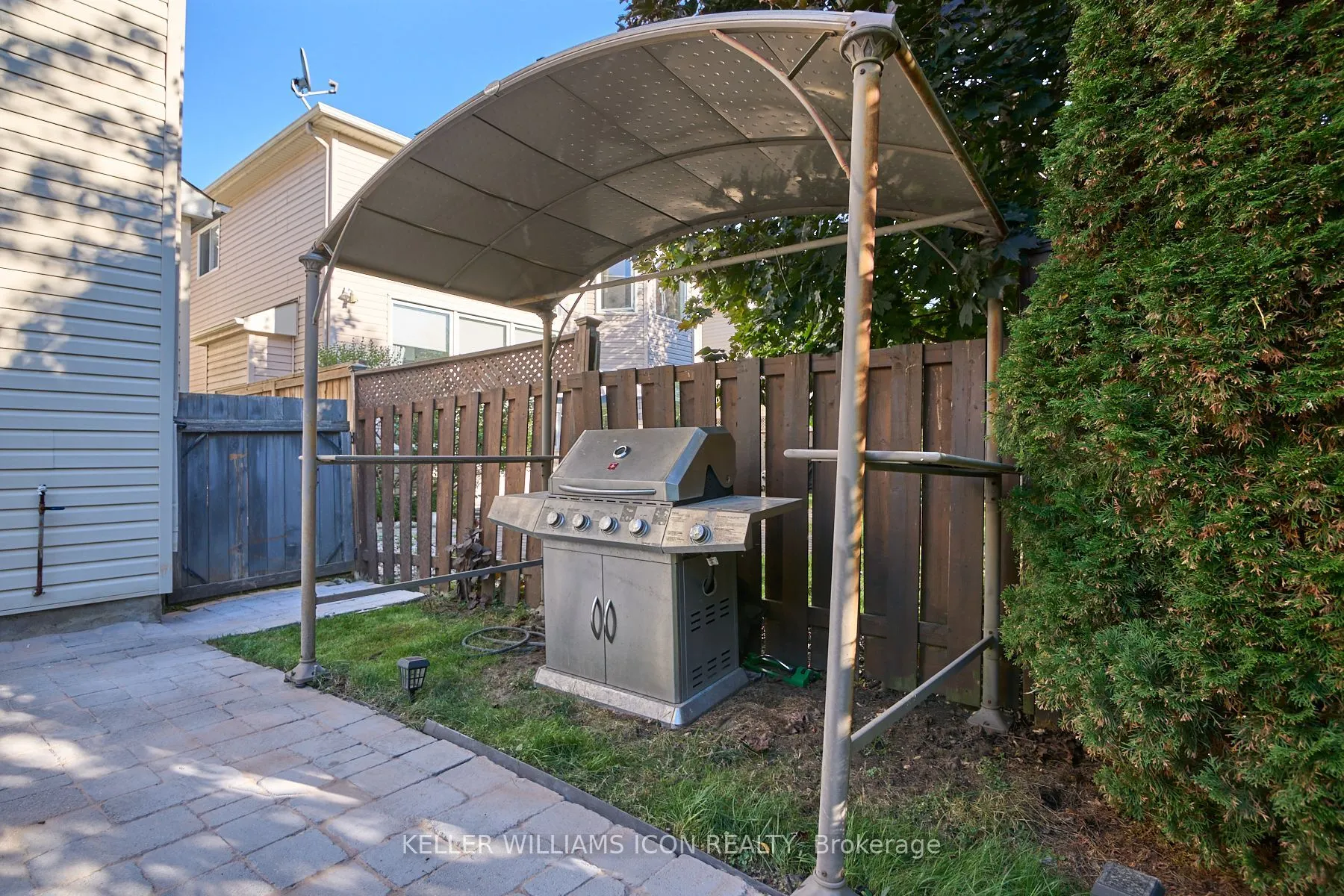 10 Pondhollow Way
