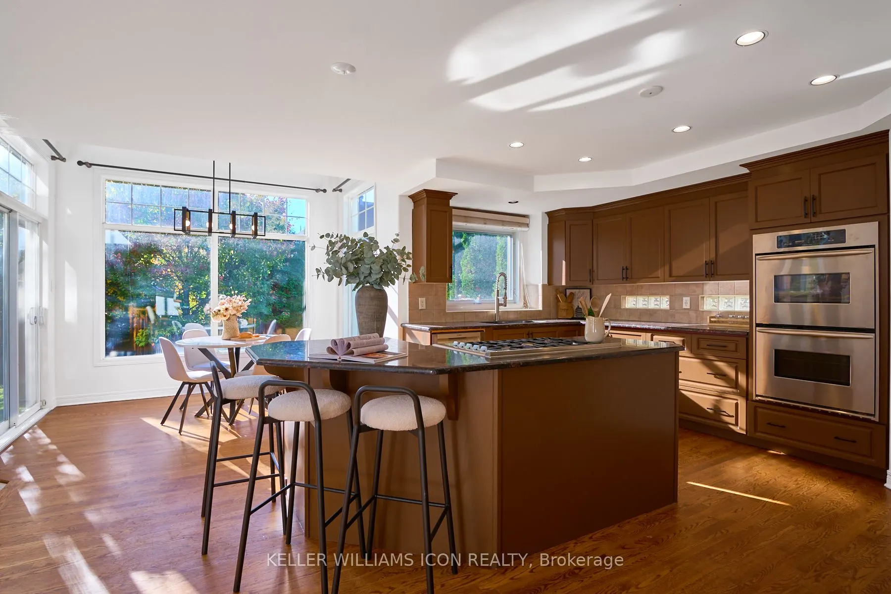 10 Pondhollow Way