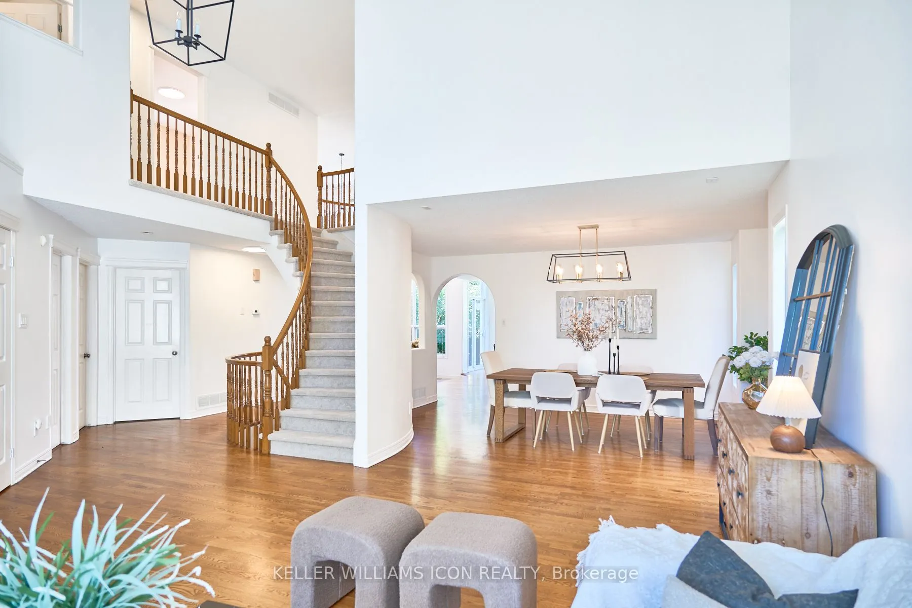 10 Pondhollow Way
