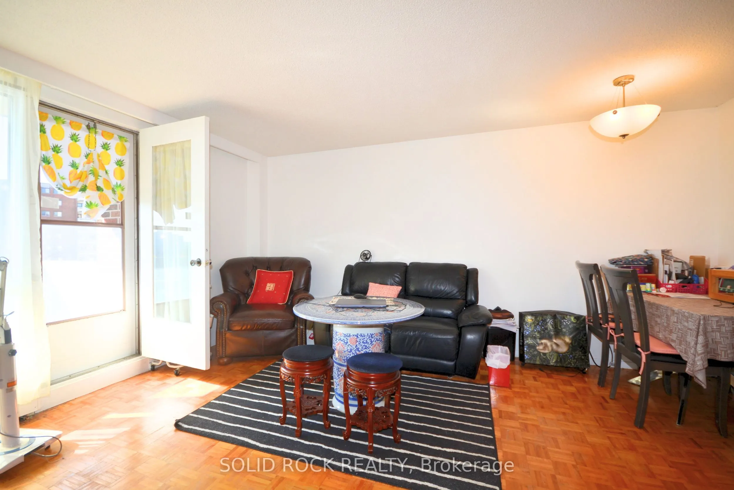 3100 Carling Avenue, #812