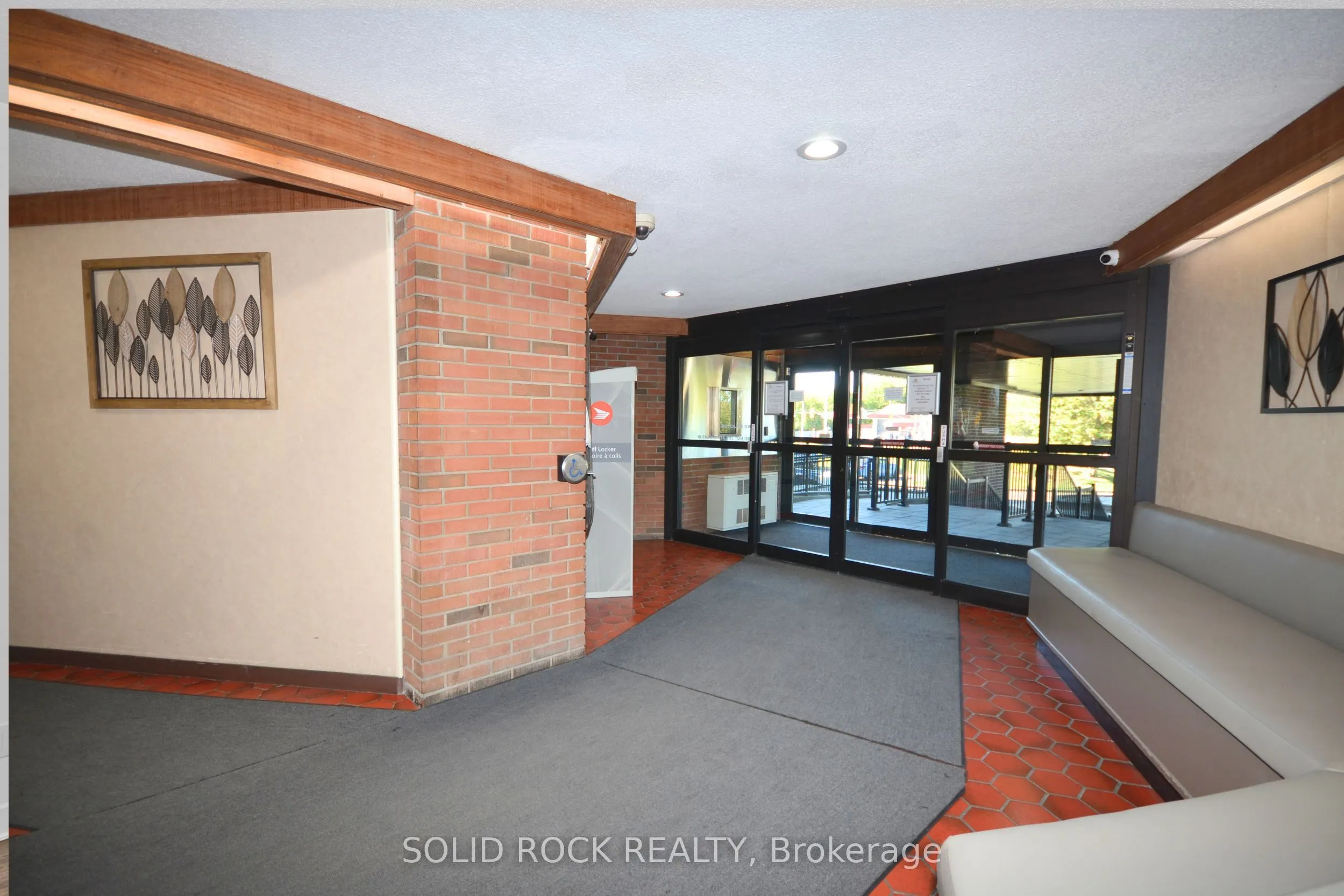 3100 Carling Avenue, #812
