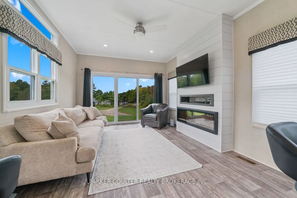 1366 Rosseau Lake Rd 2