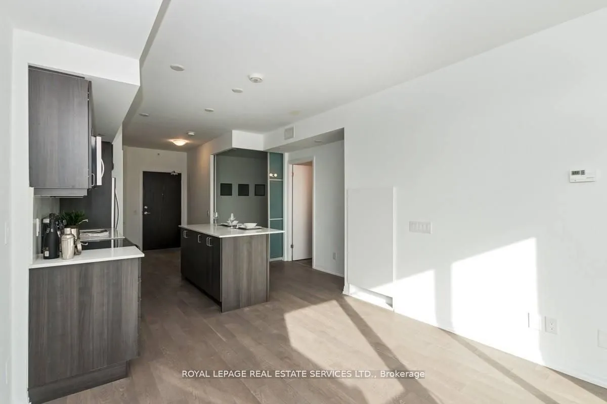 7711 Green Avenue, #505