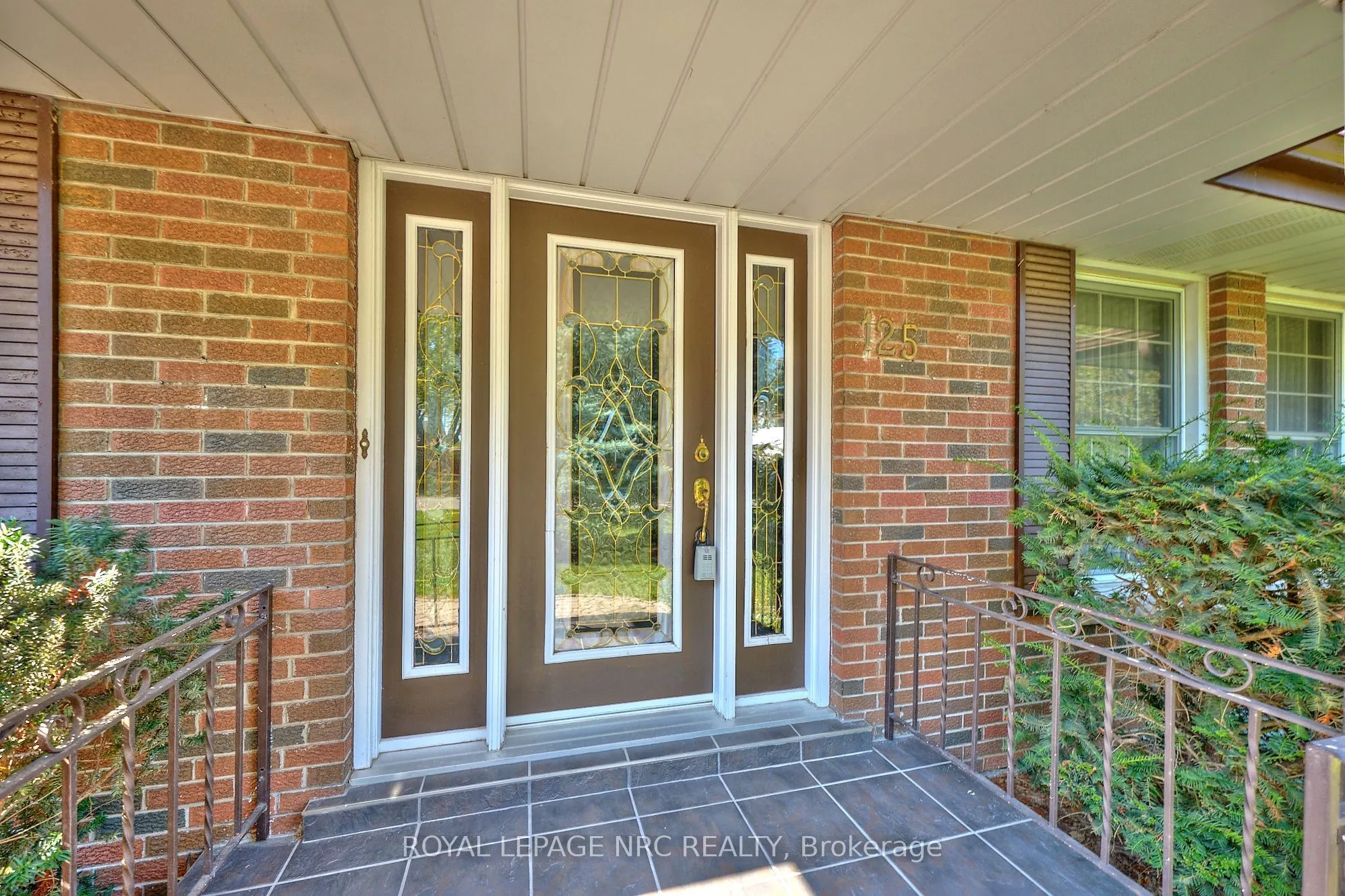 125 DALEVIEW Drive