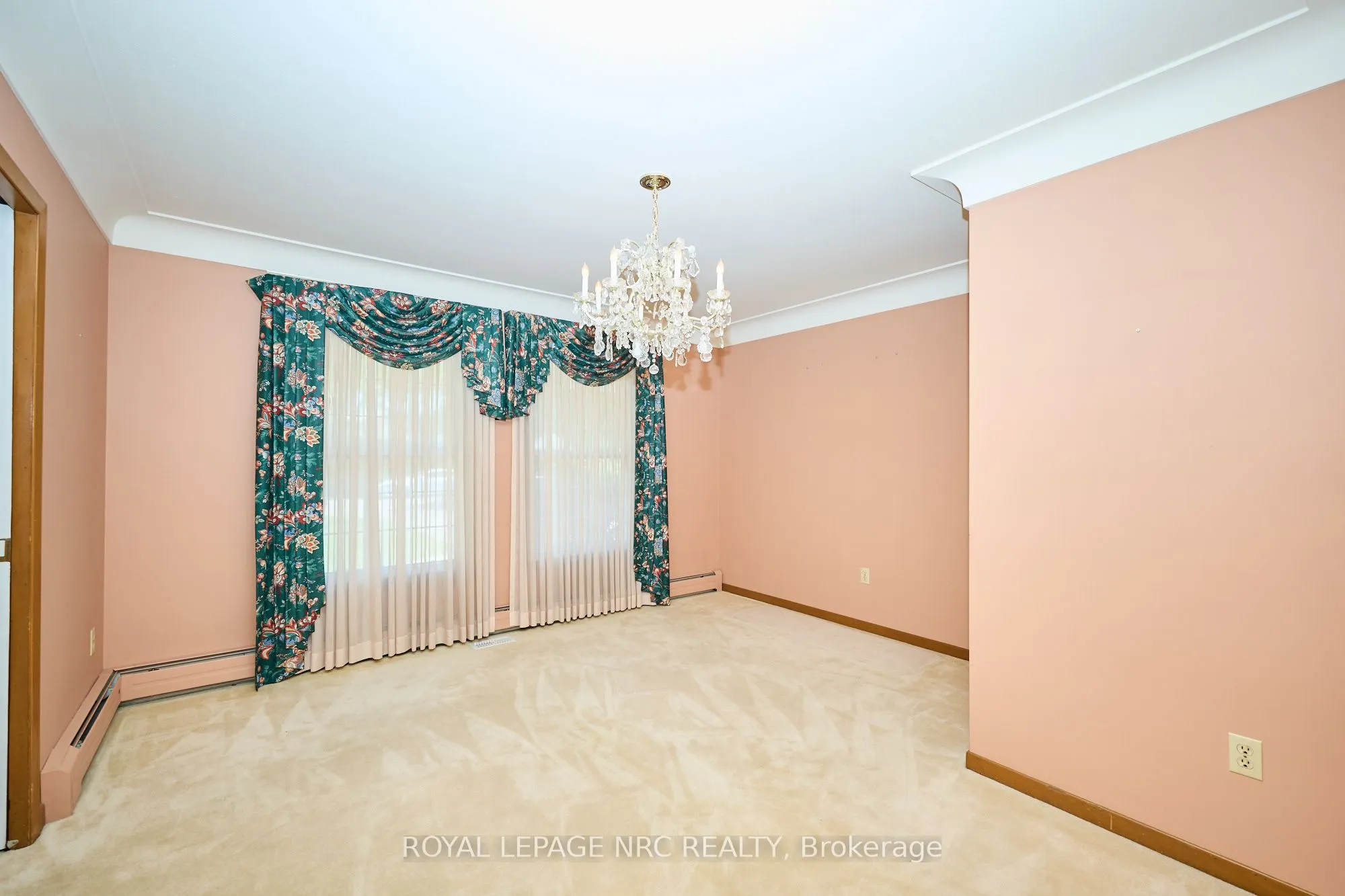 125 DALEVIEW Drive