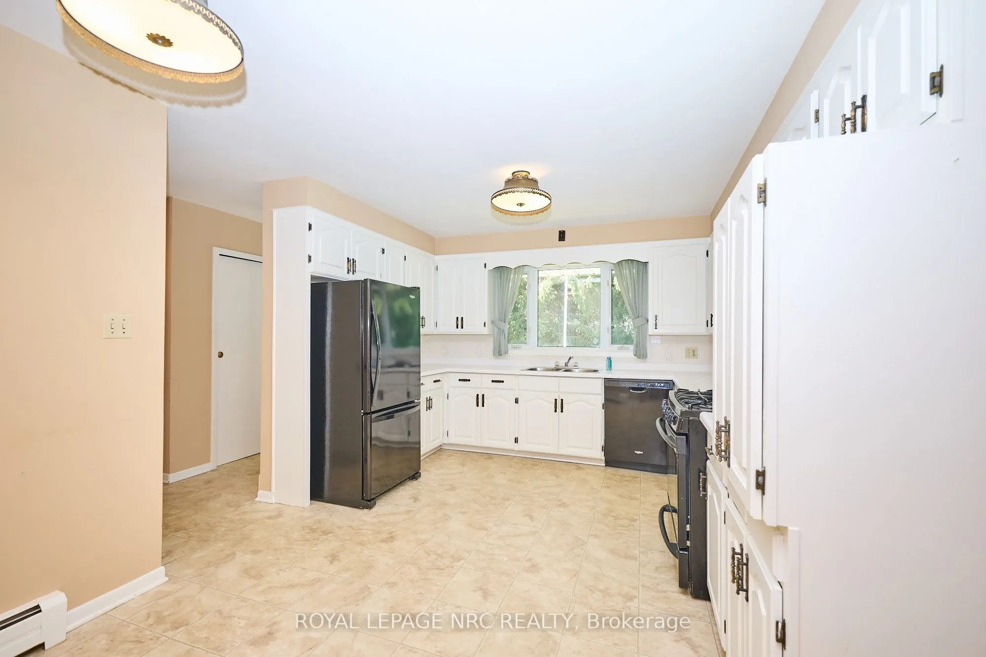 125 DALEVIEW Drive