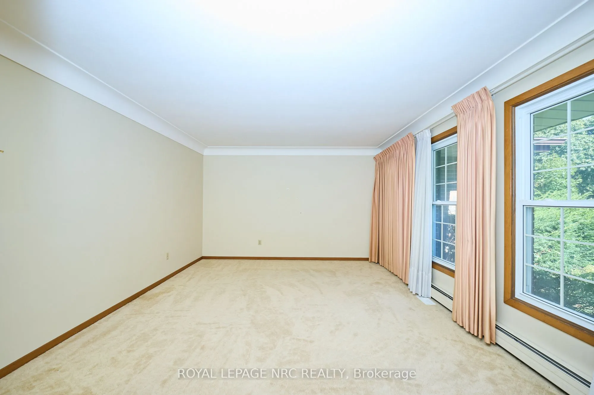 125 DALEVIEW Drive