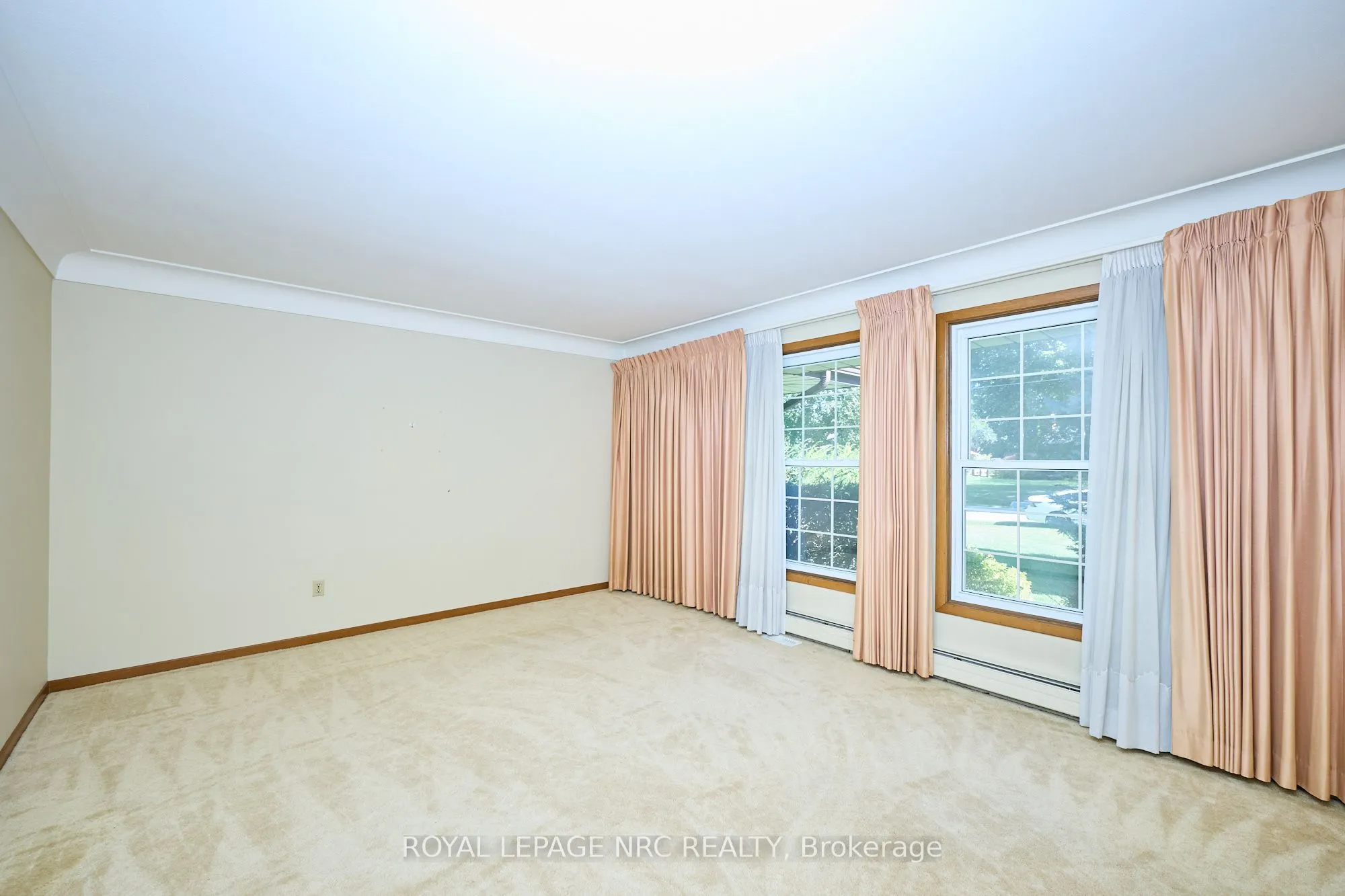 125 DALEVIEW Drive