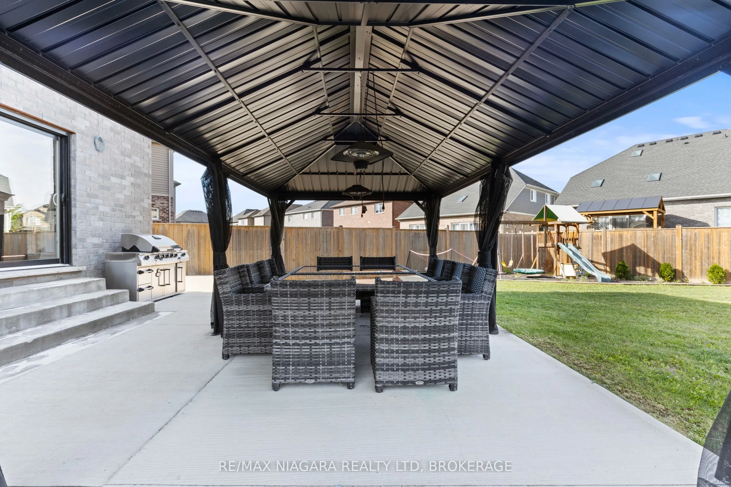 55 Spruce Crescent