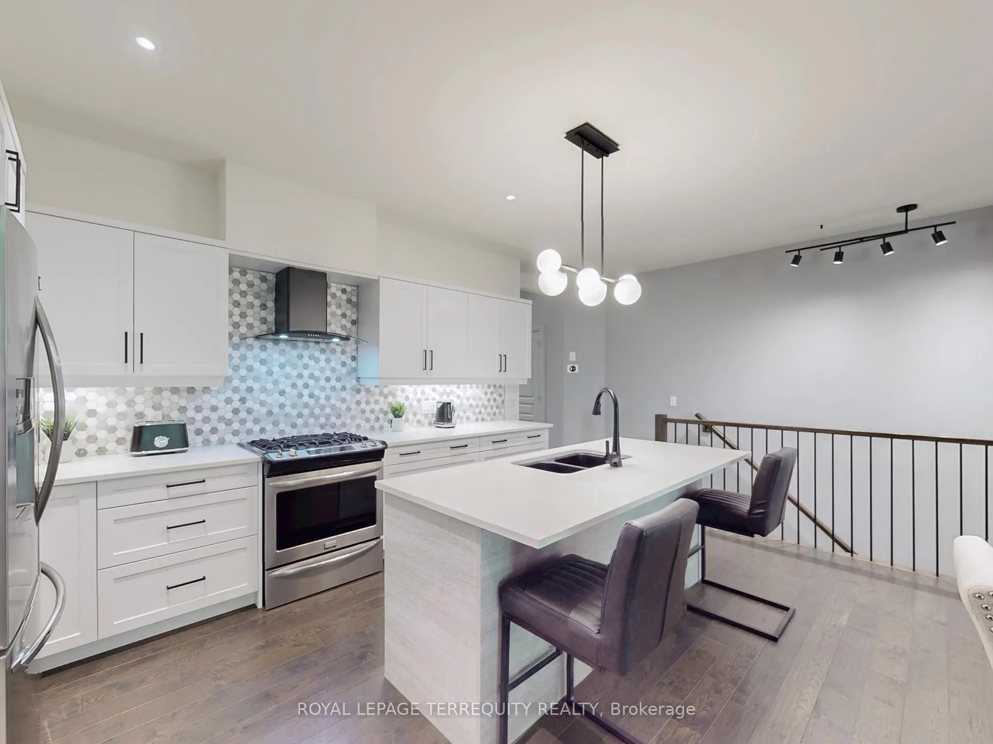 9245 Shoveller Drive, #6