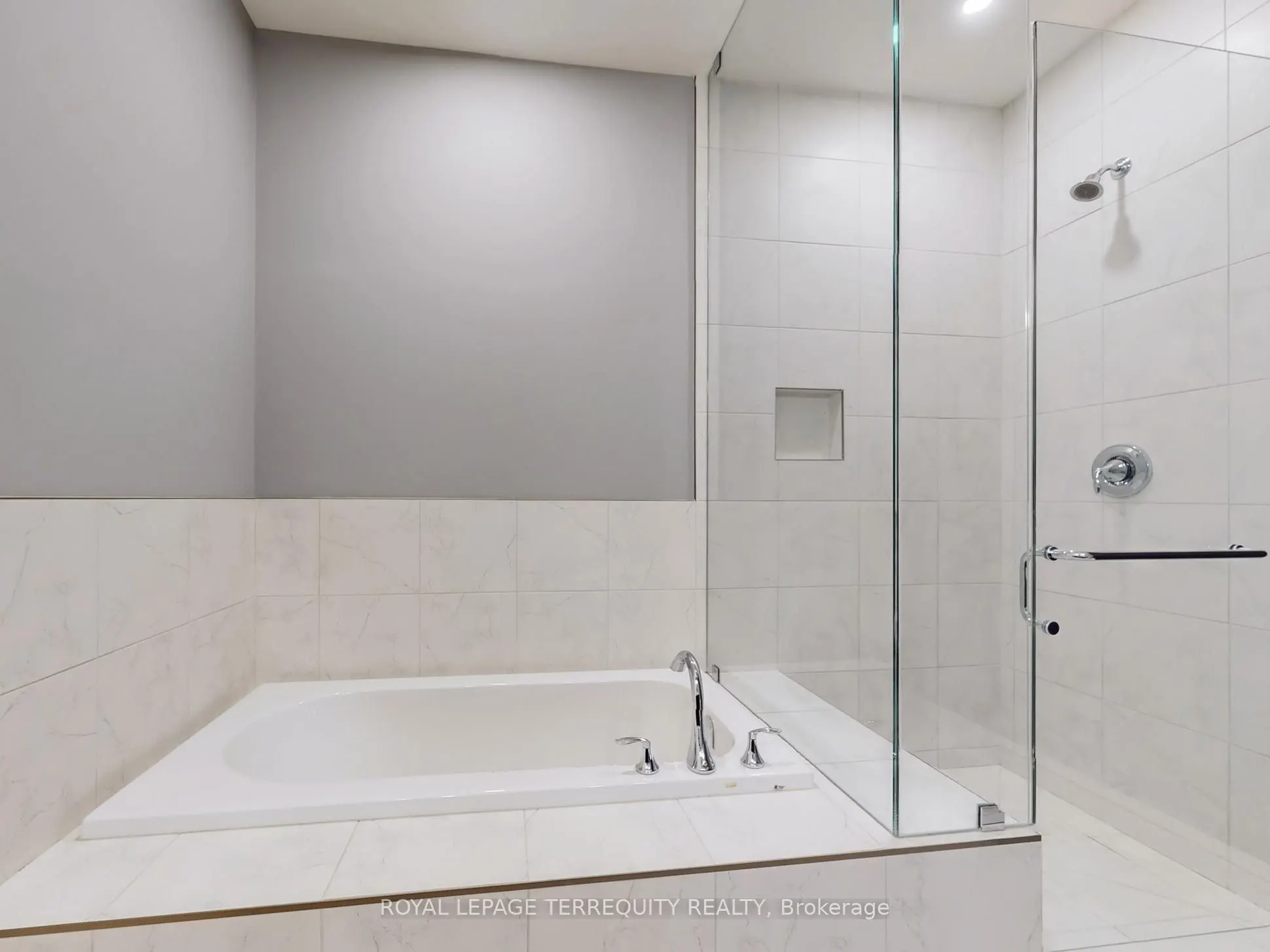 9245 Shoveller Drive, #6