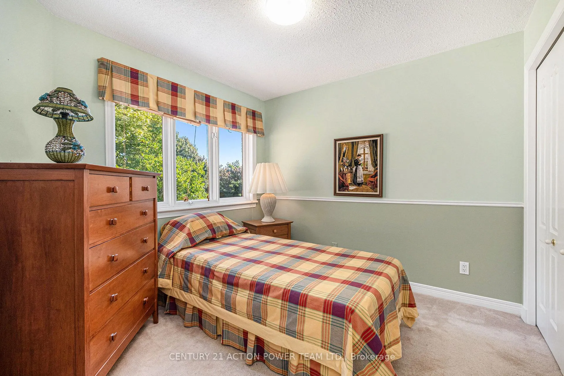 167 GRENADIER Way