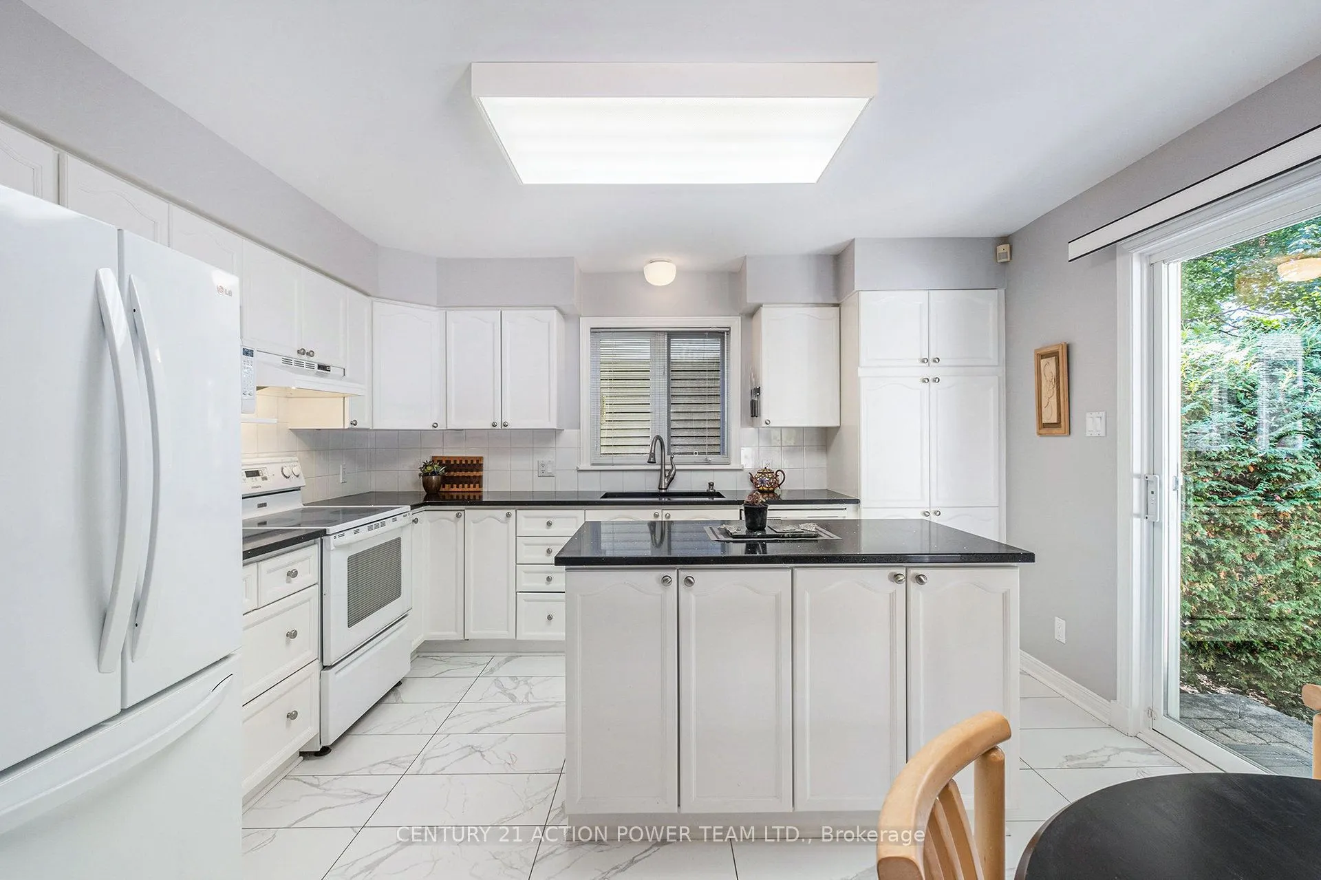 167 GRENADIER Way