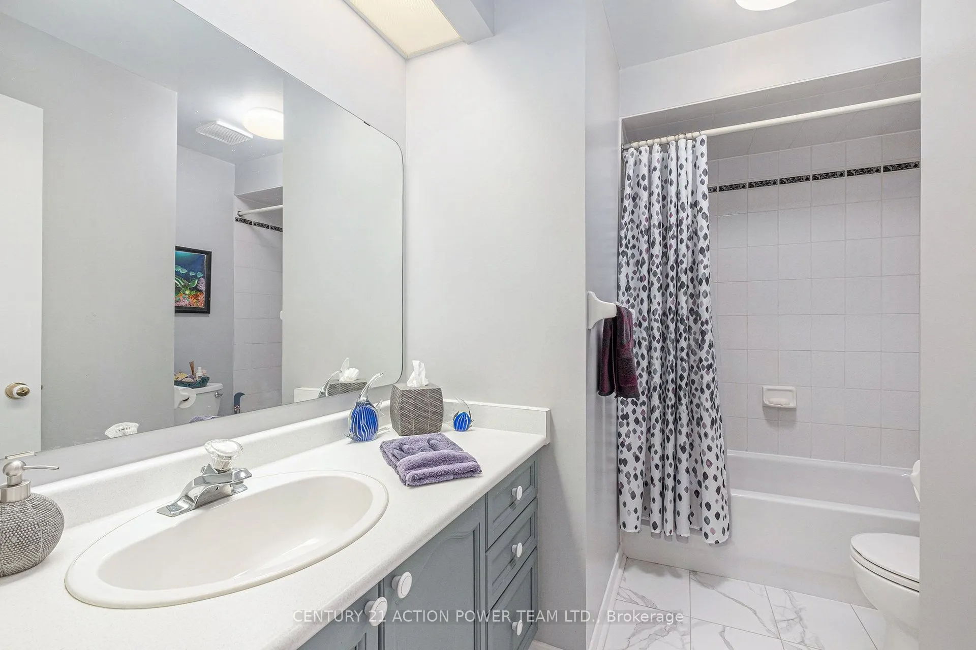 167 GRENADIER Way