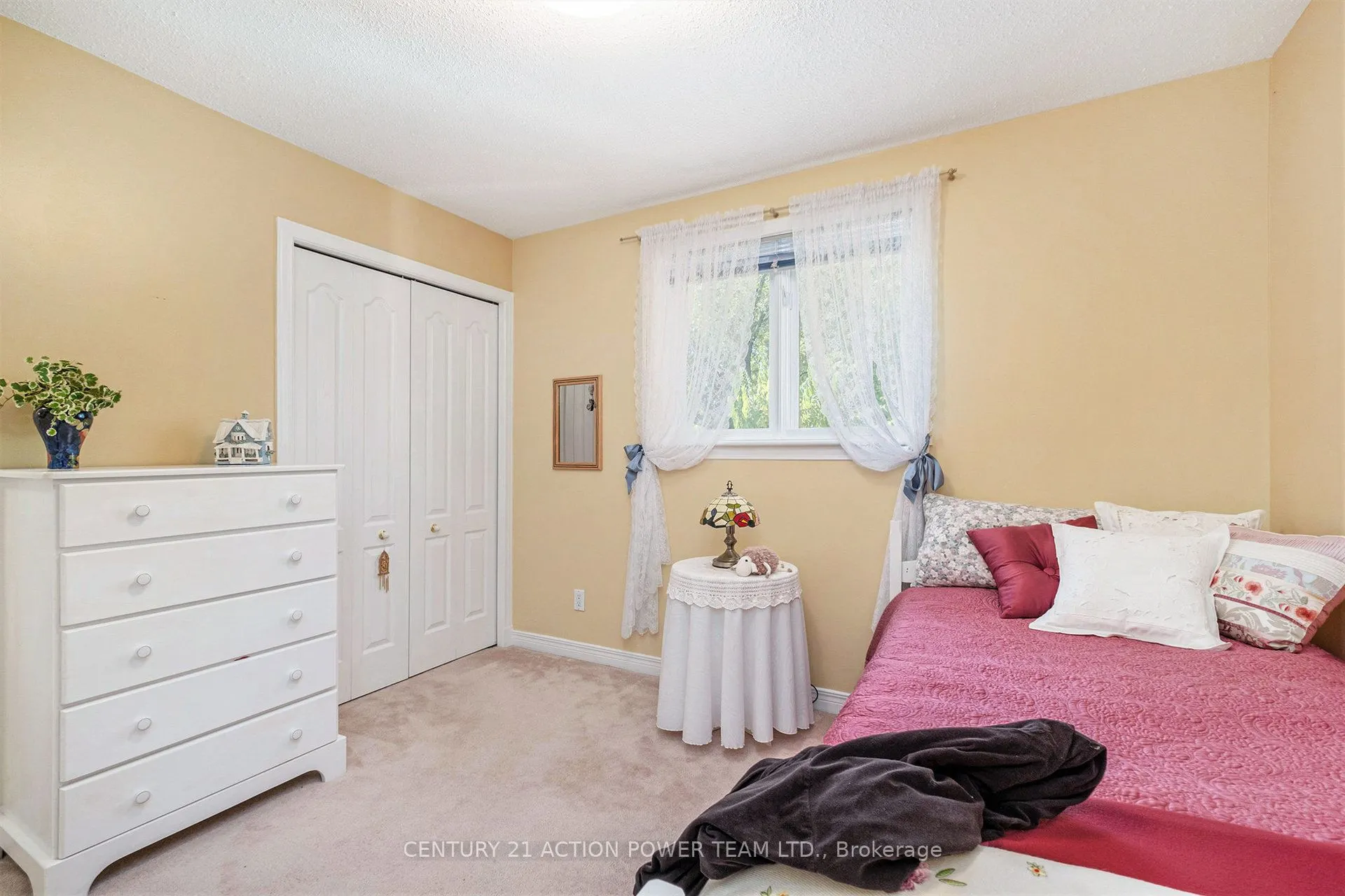 167 GRENADIER Way