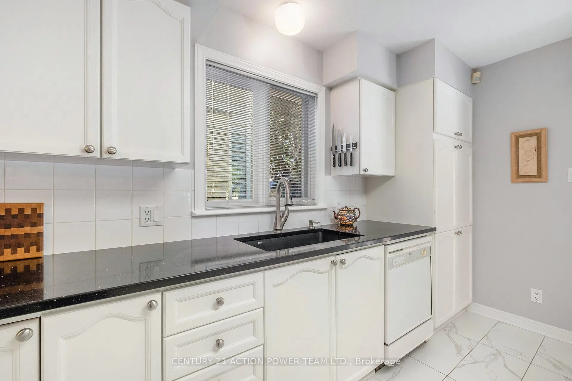 167 GRENADIER Way