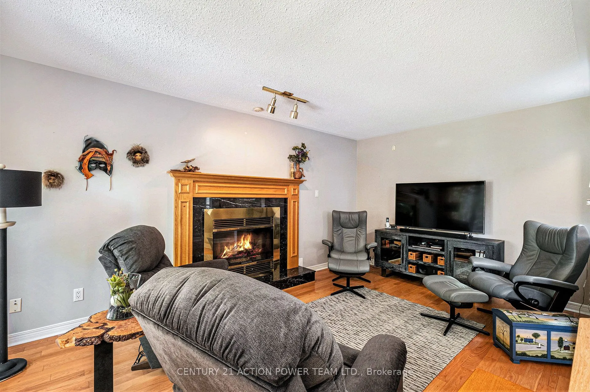 167 GRENADIER Way