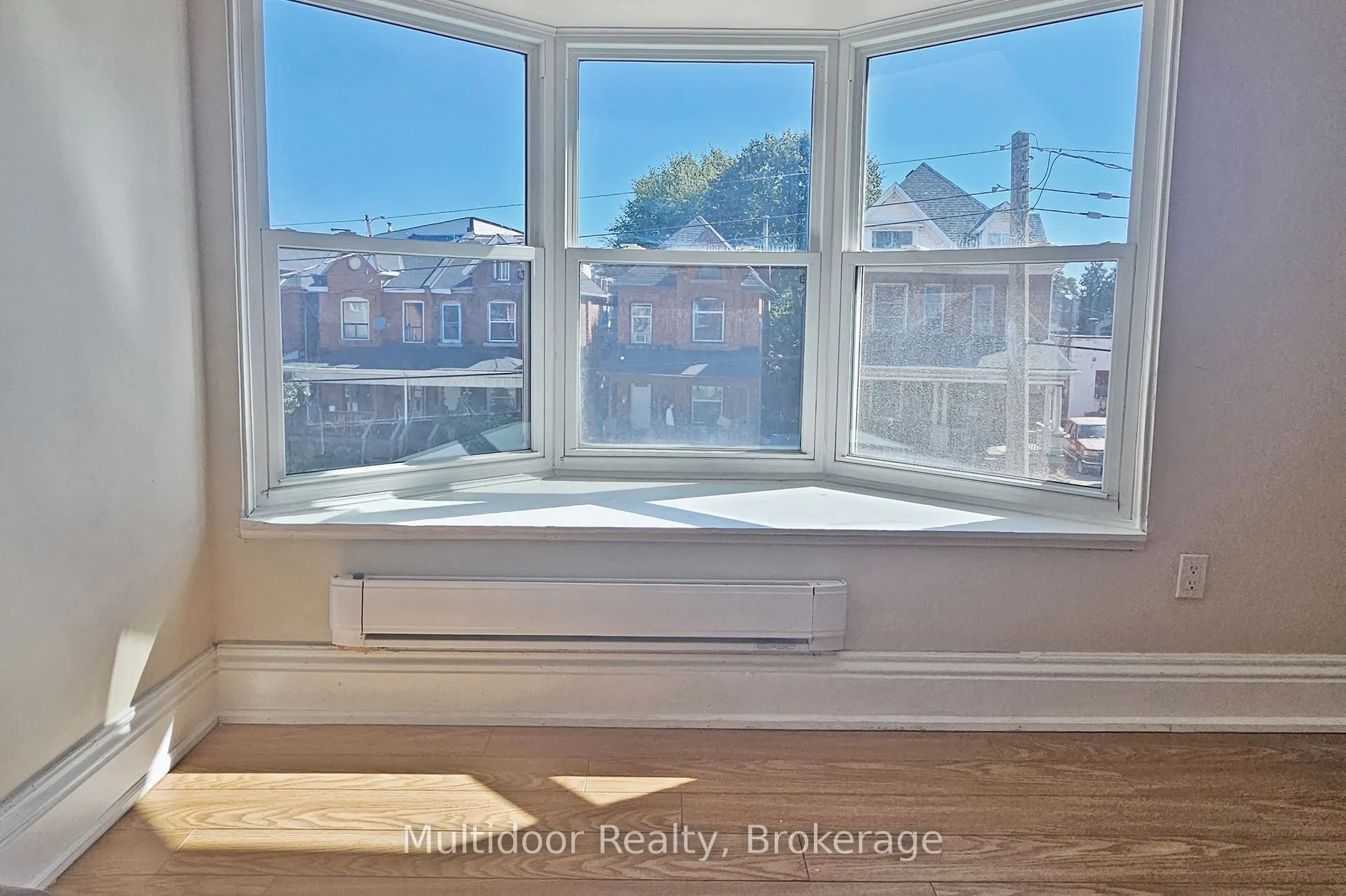 95 Sanford Avenue N, #Upper