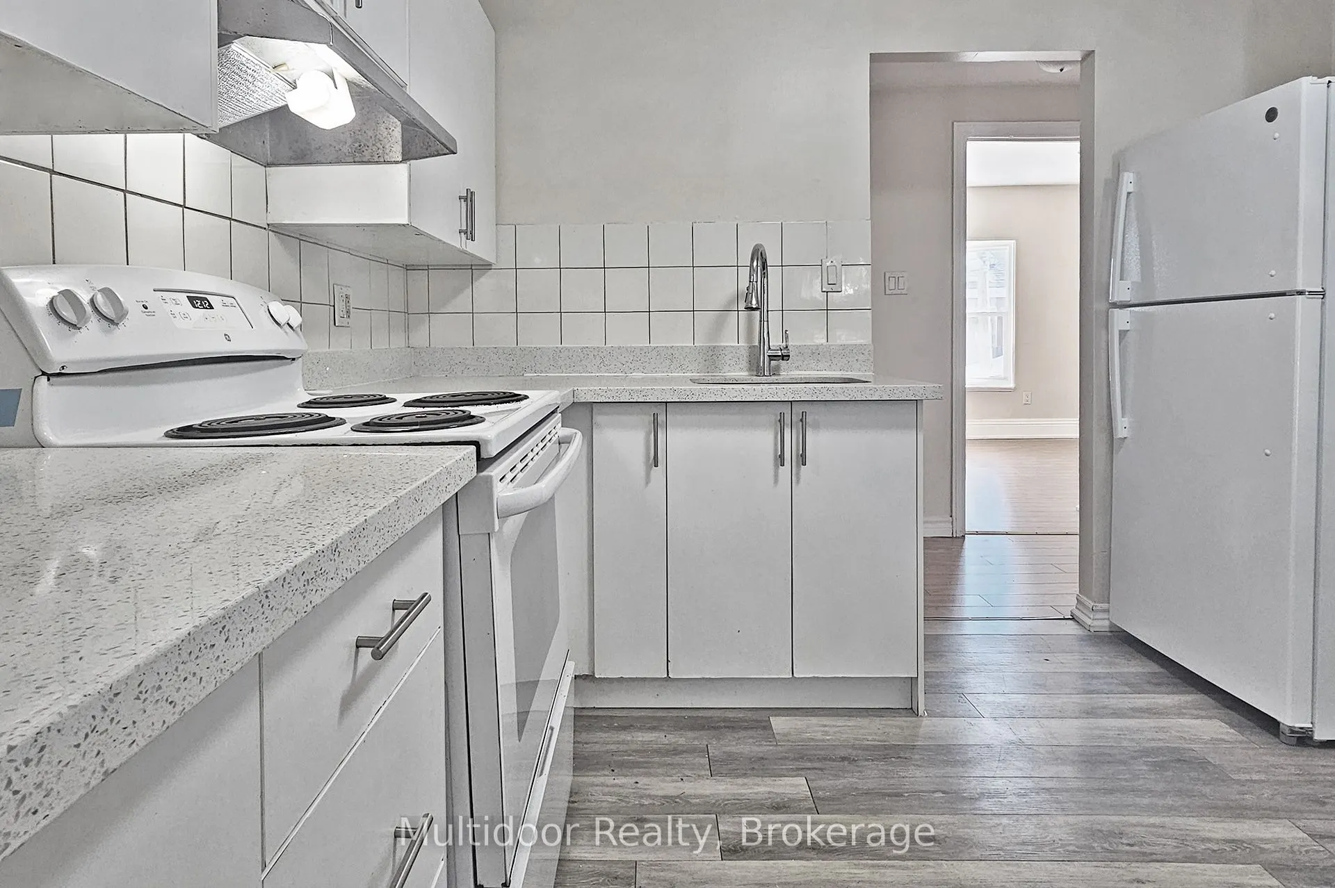 95 Sanford Avenue N, #Upper