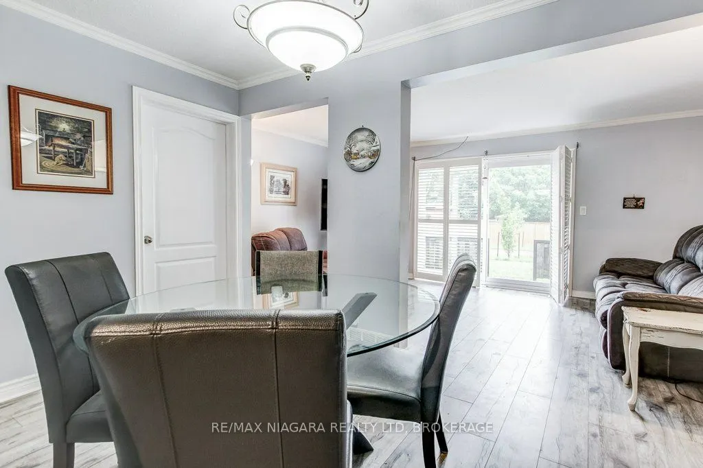 4230 Meadowvale Drive, #7