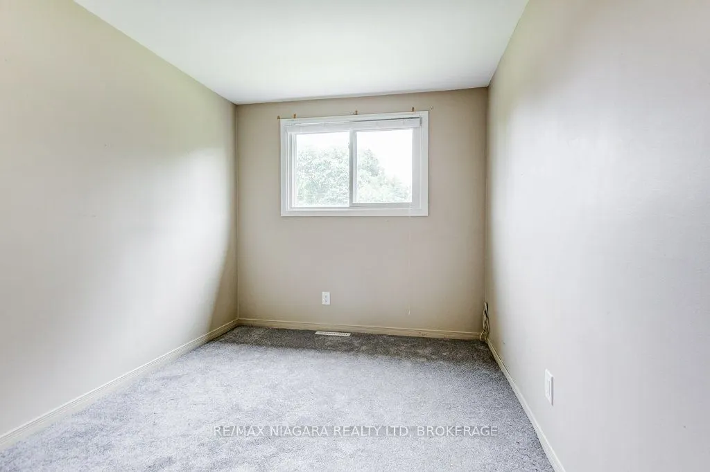 4230 Meadowvale Drive, #7
