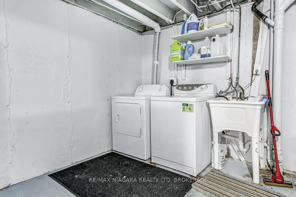 4230 Meadowvale Drive, #7