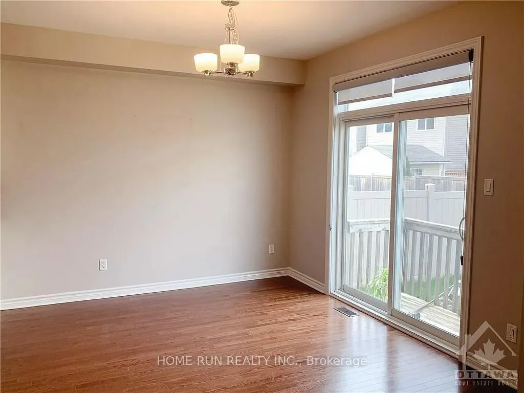 319 Brambling Way