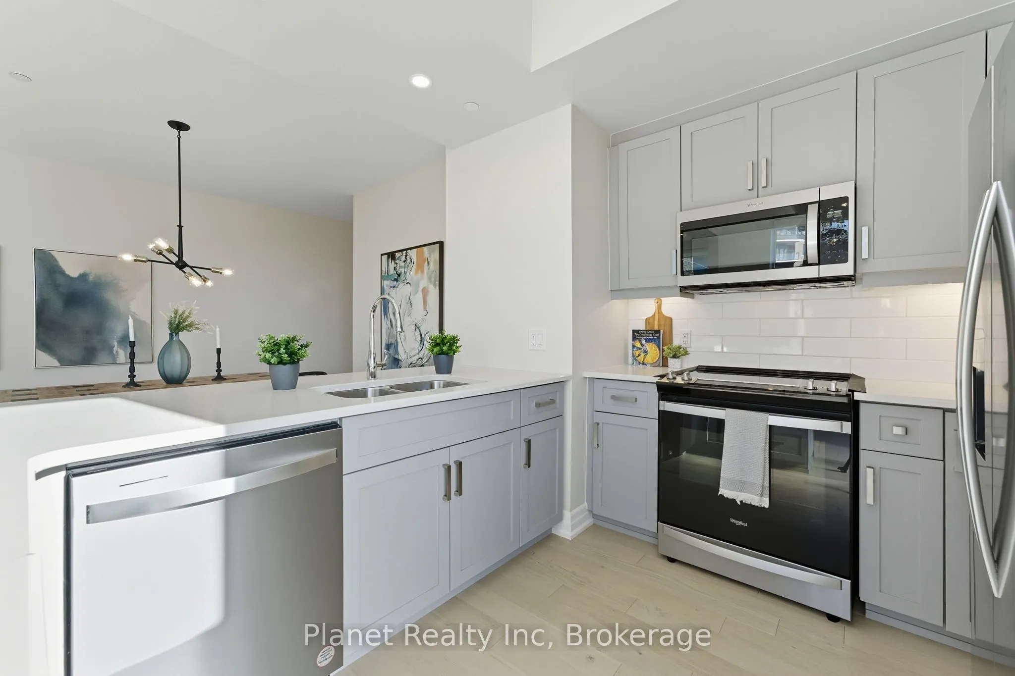 1878 Gordon Street, #103