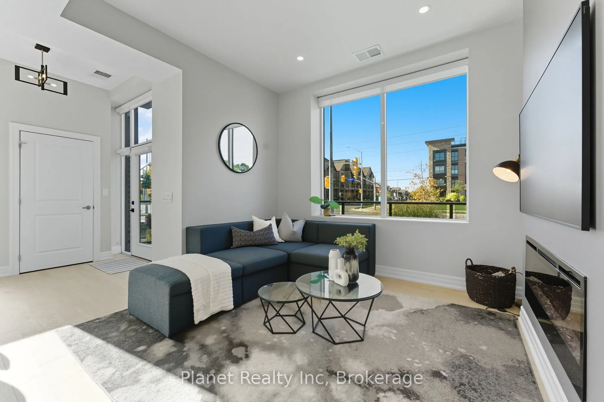 1878 Gordon Street, #103