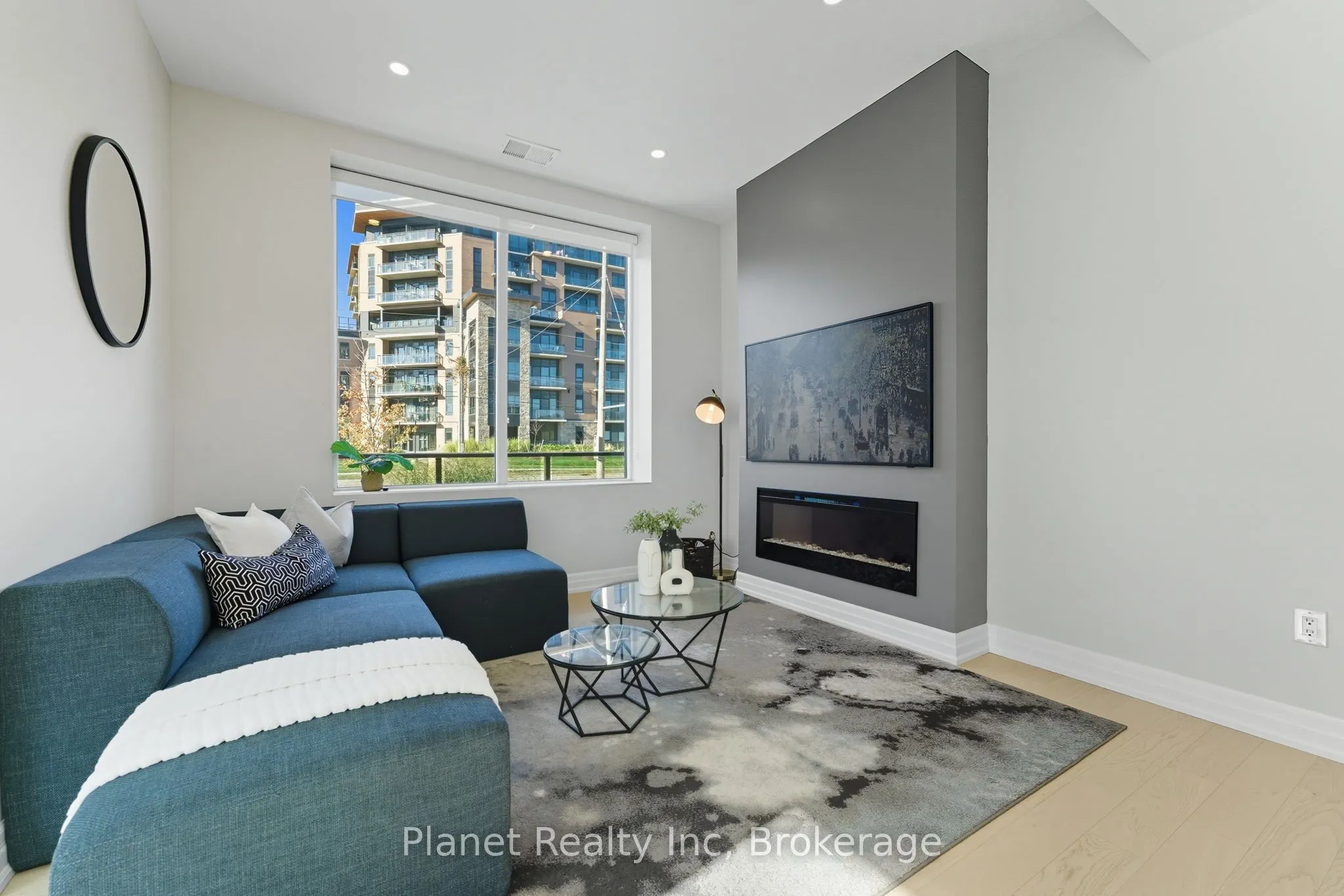 1878 Gordon Street, #103