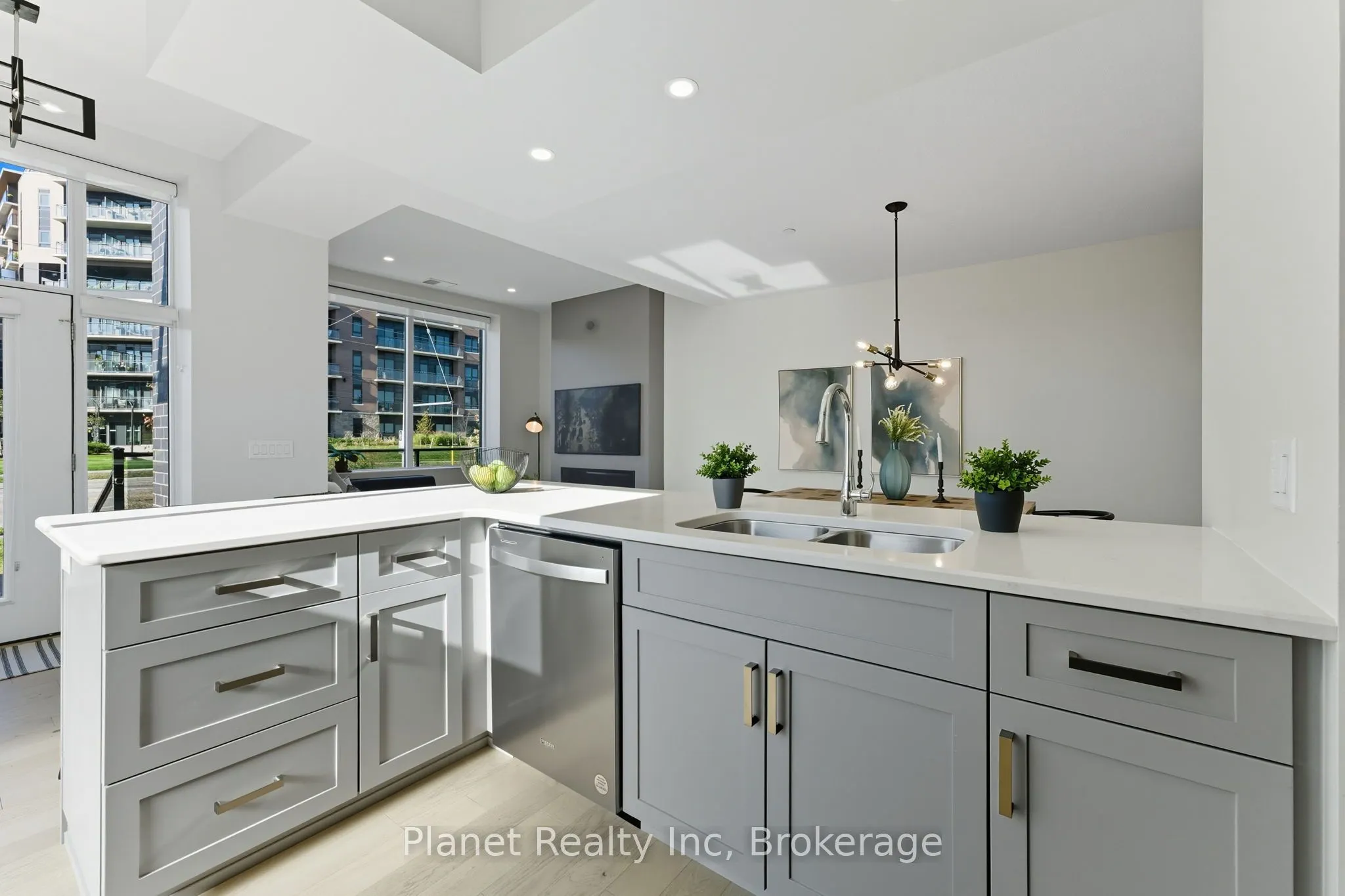 1878 Gordon Street, #103