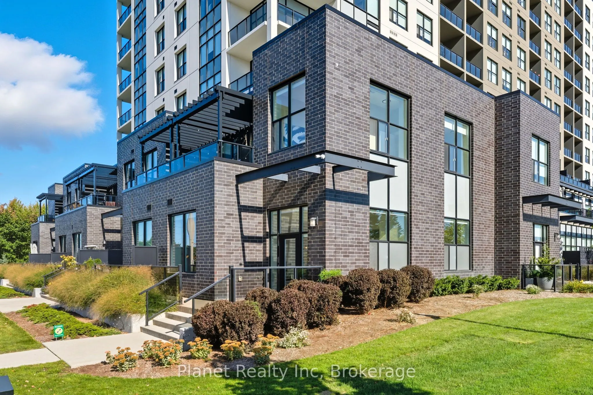1878 Gordon Street, #103