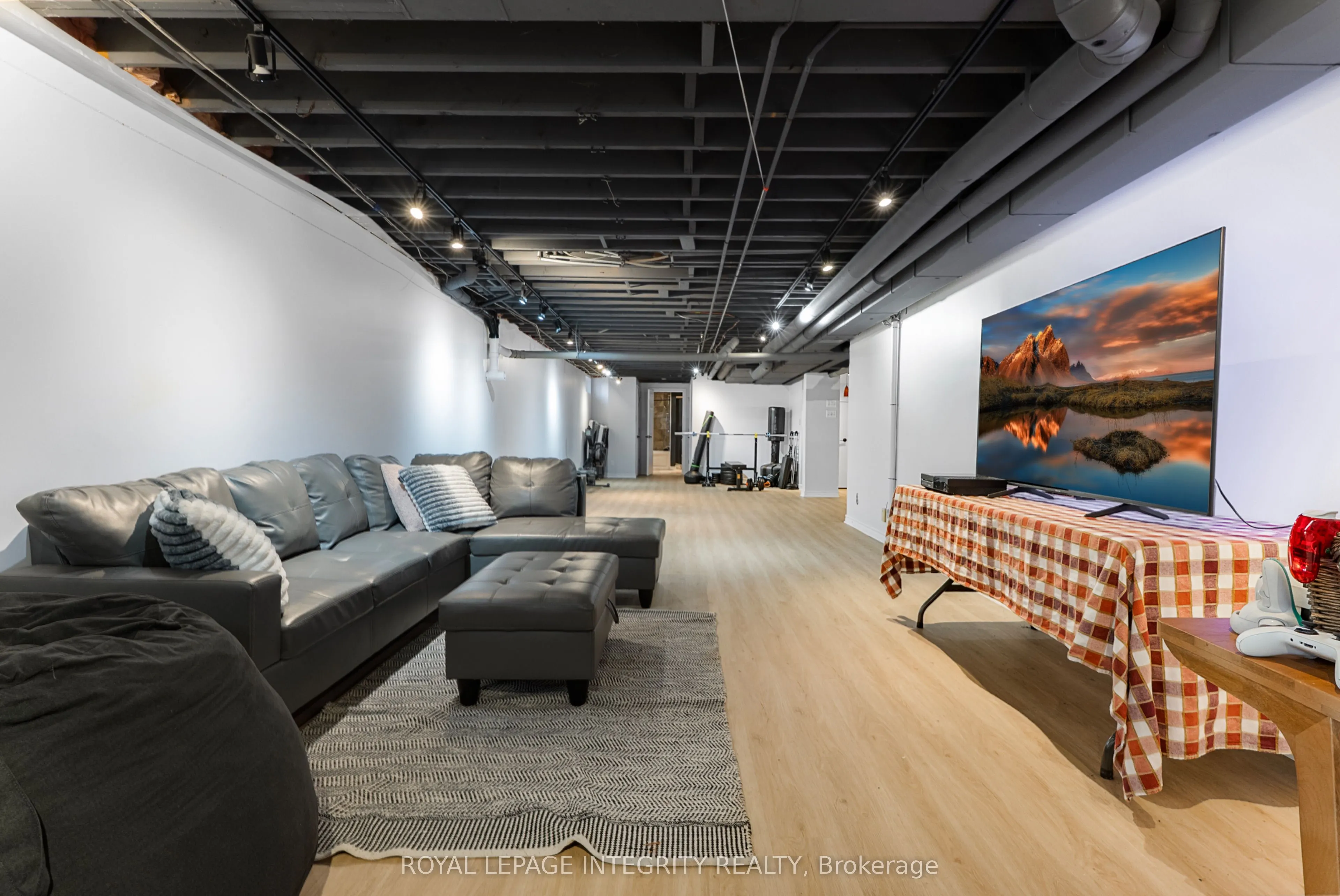 1109 Cindy Hill Crescent