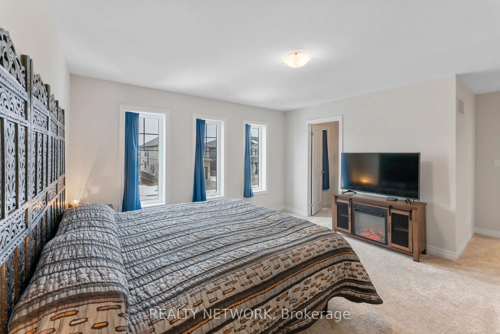 107 Starfire Crescent