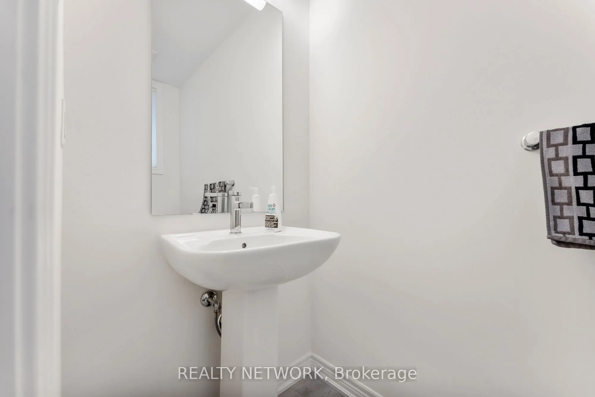 107 Starfire Crescent